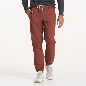 Ripstop Traveler Jogger | Cedar sold by Vuori