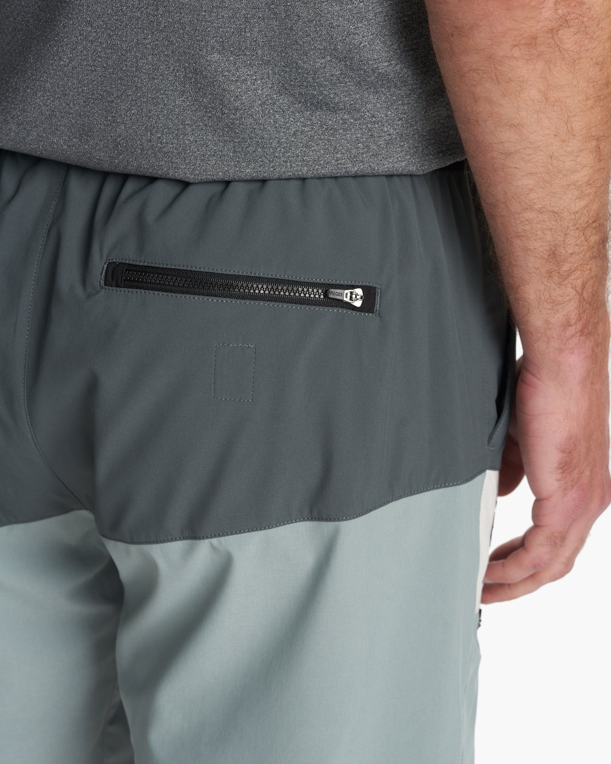 Colorblock Kore Short | Smoked Beryl/Stormy/Vapor sold by Vuori product image thumbnail 7