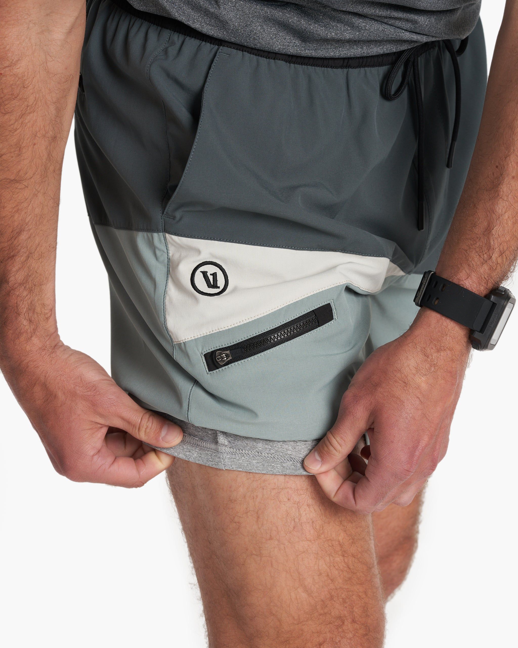 Colorblock Kore Short | Smoked Beryl/Stormy/Vapor sold by Vuori product image thumbnail 3