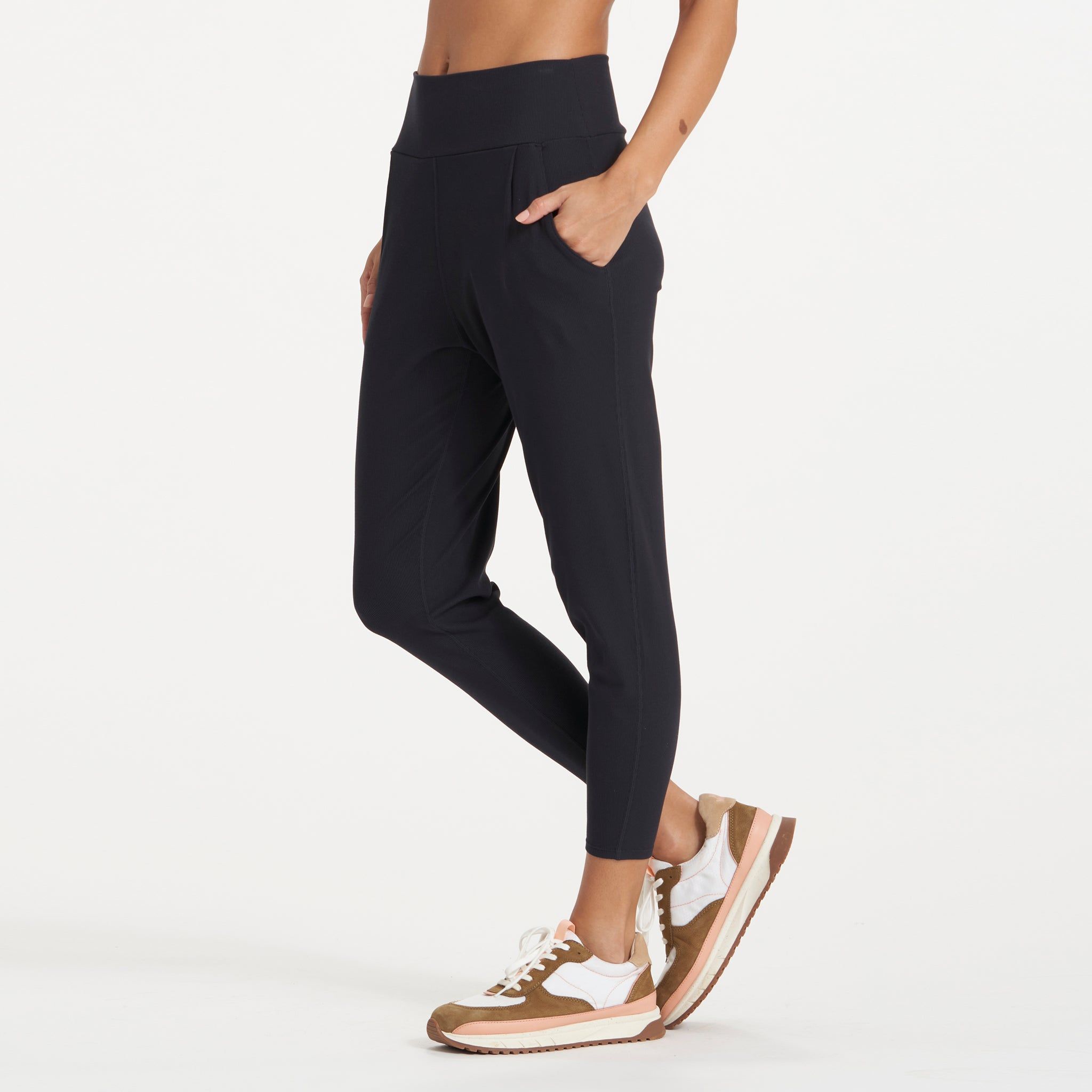 Pose At Ease Pant | Black sold by Vuori product image thumbnail 3
