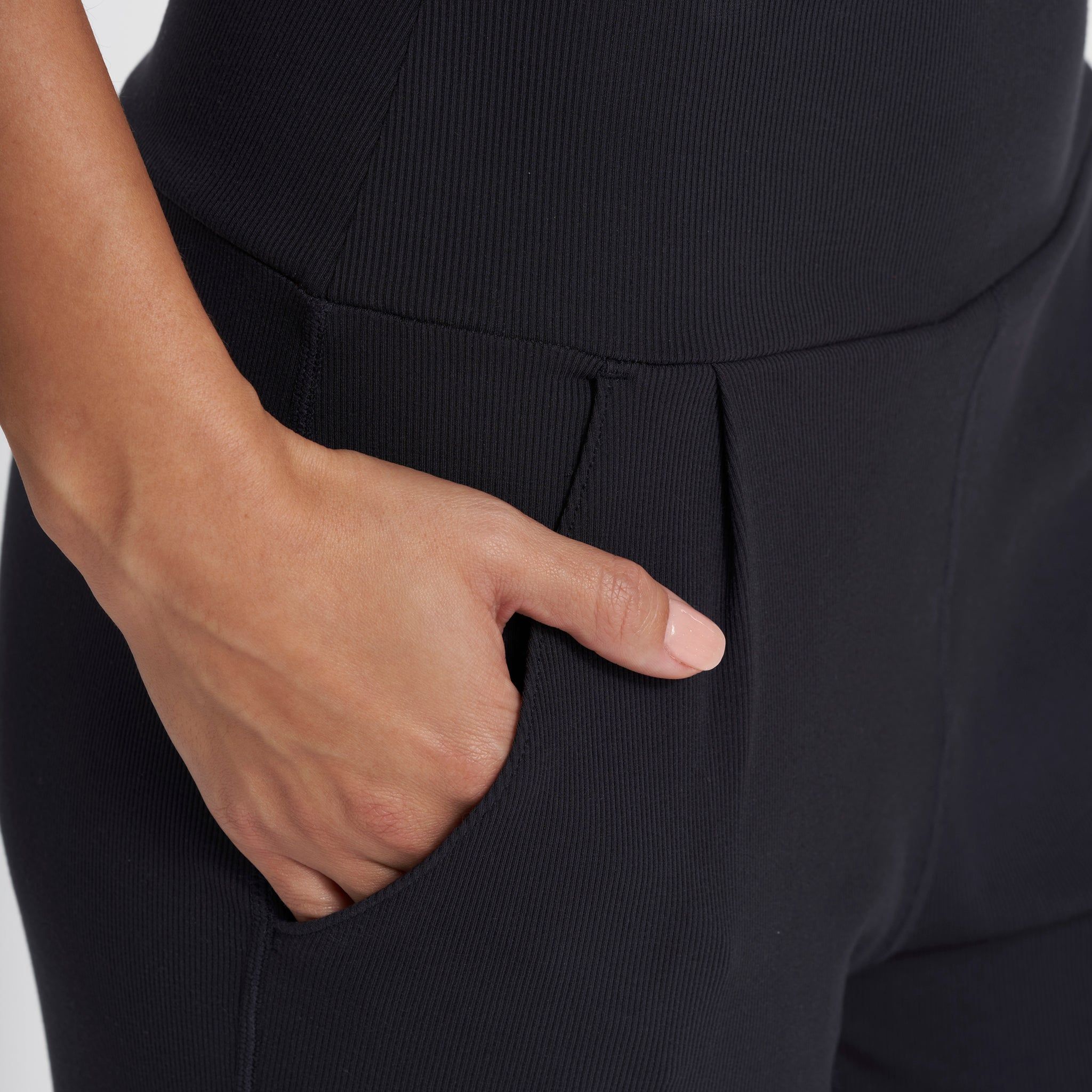 Pose At Ease Pant | Black sold by Vuori product image thumbnail 4