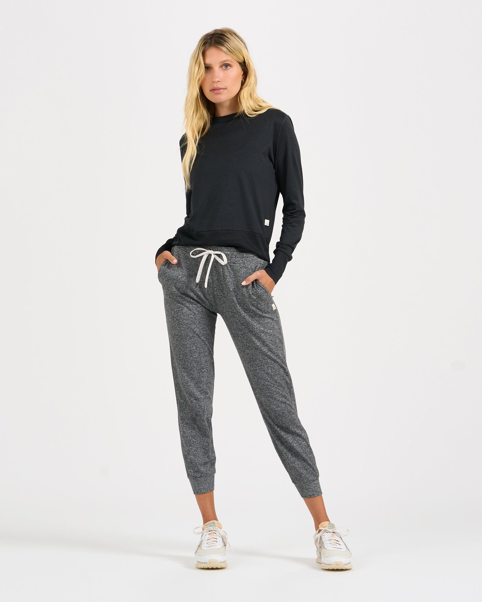 Daydream Crew | Black Heather sold by Vuori product image thumbnail 4