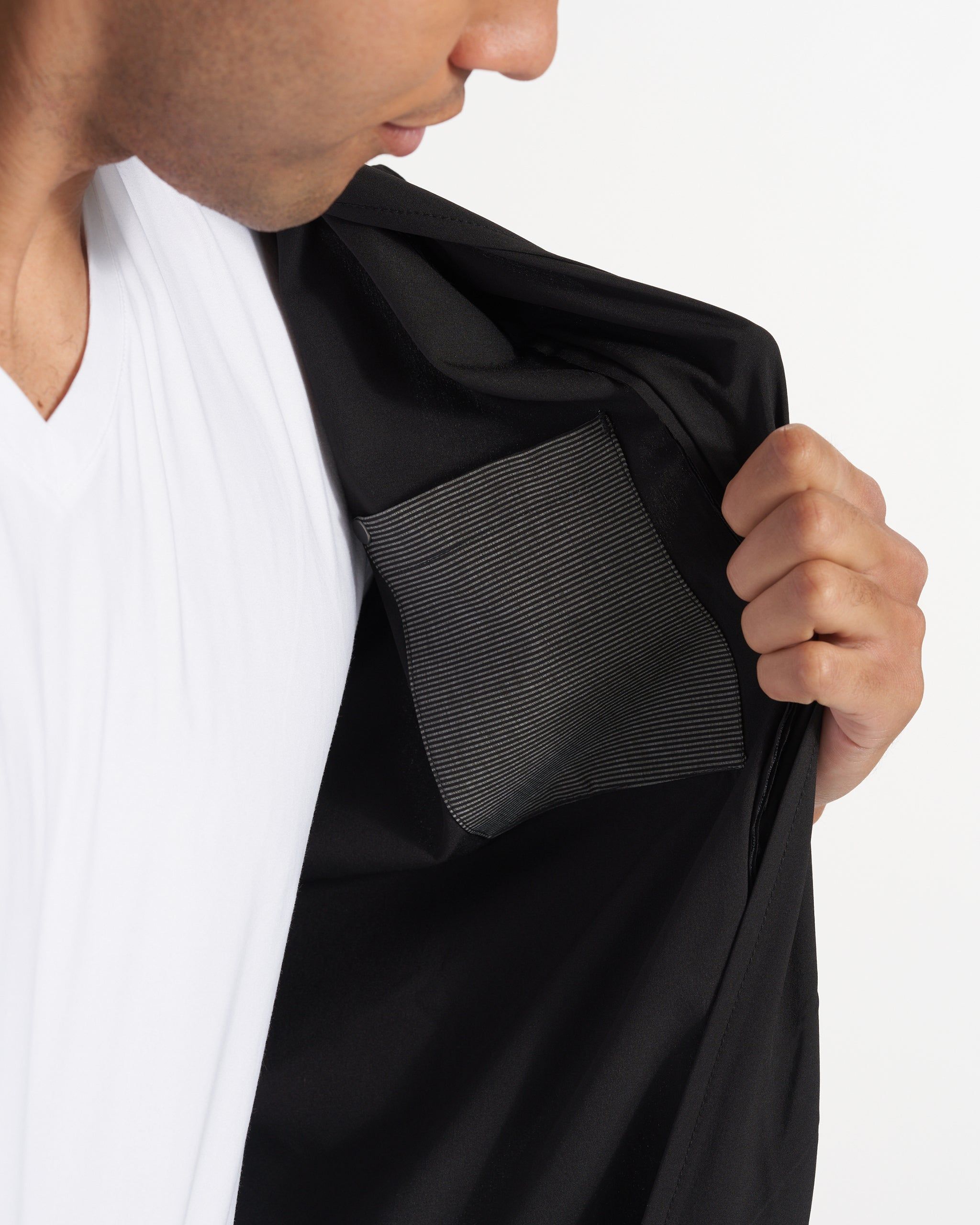 Outdoor Trainer Shell | Black sold by Vuori product image thumbnail 3