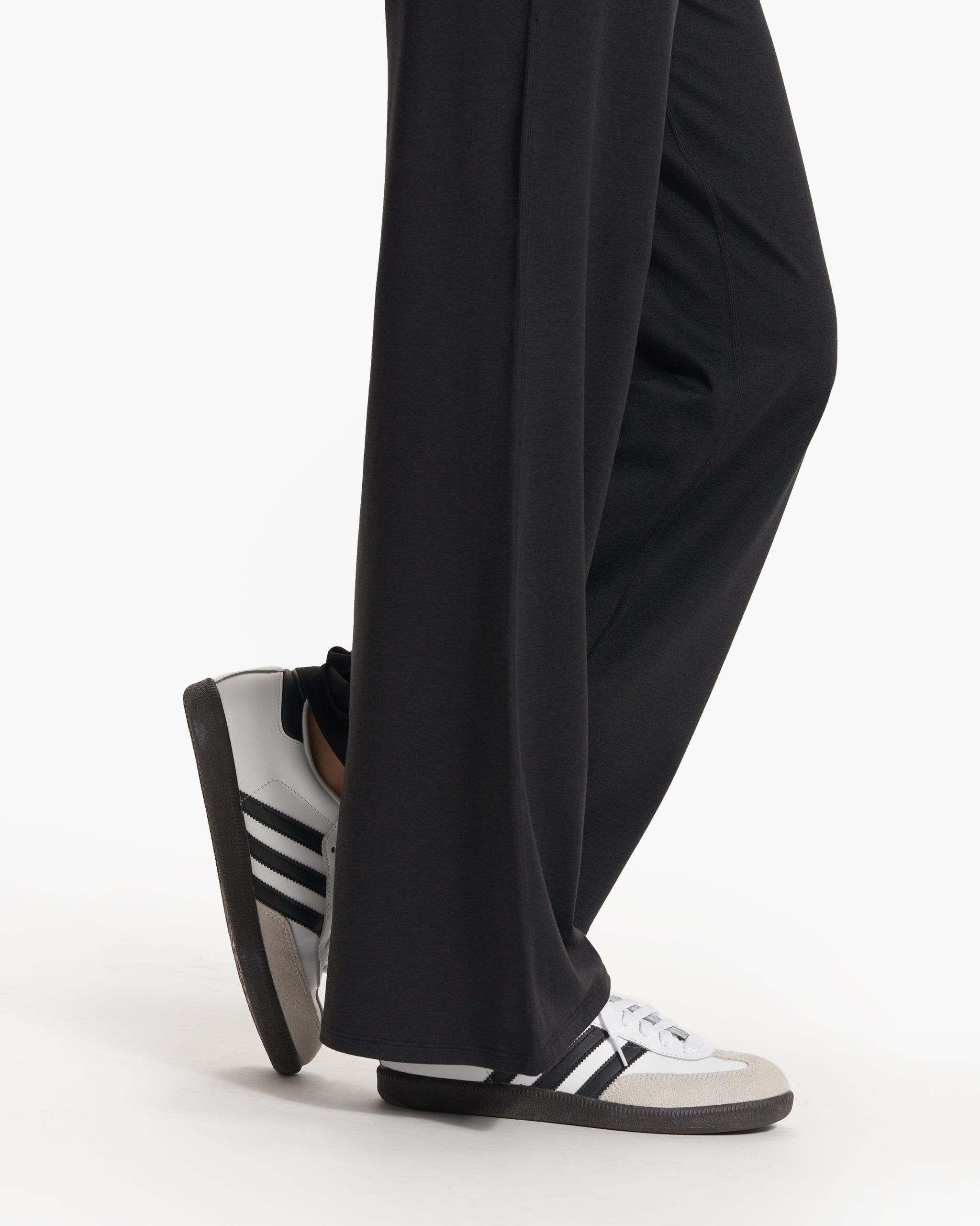 Halo Essential Wideleg | Black Heather sold by Vuori product image thumbnail 6