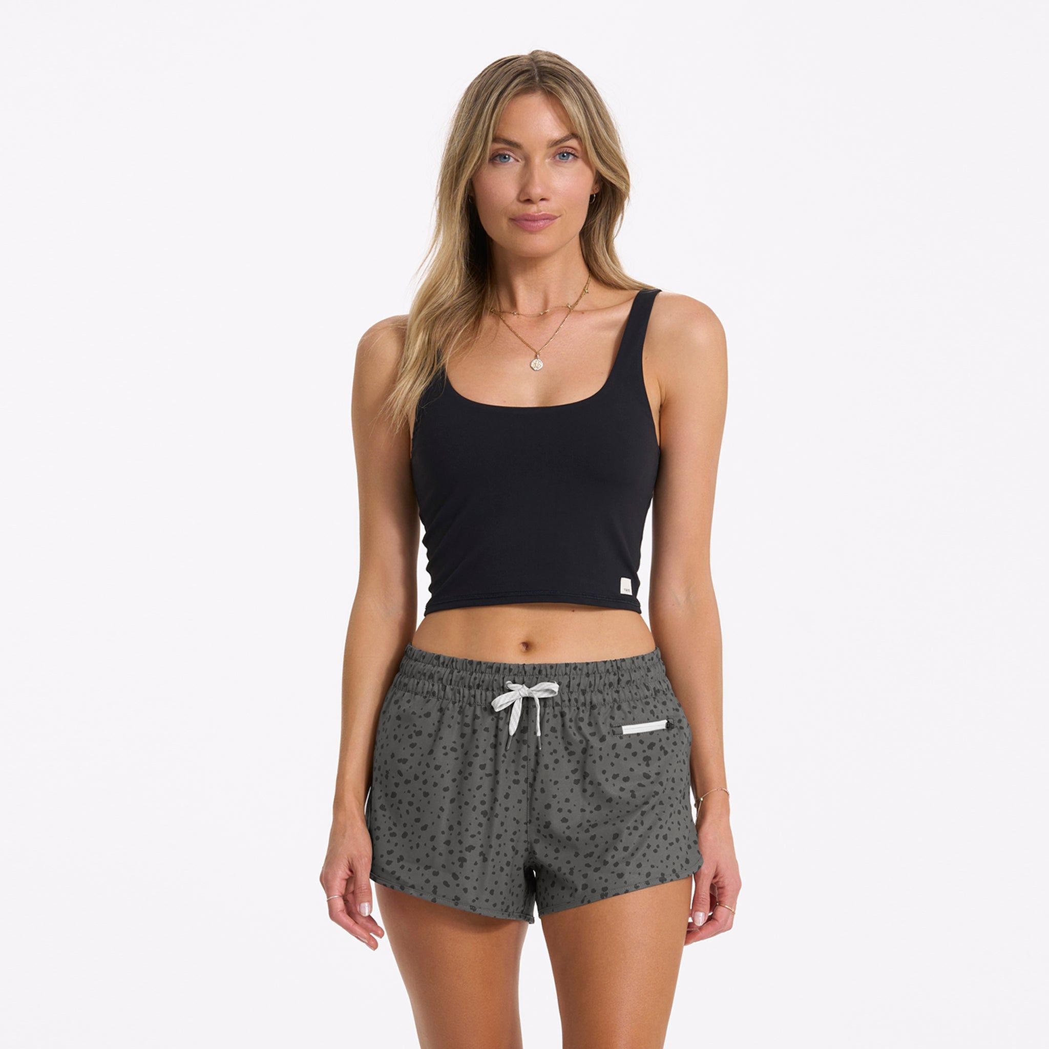 Daily Crop | Black sold by Vuori product image thumbnail 2