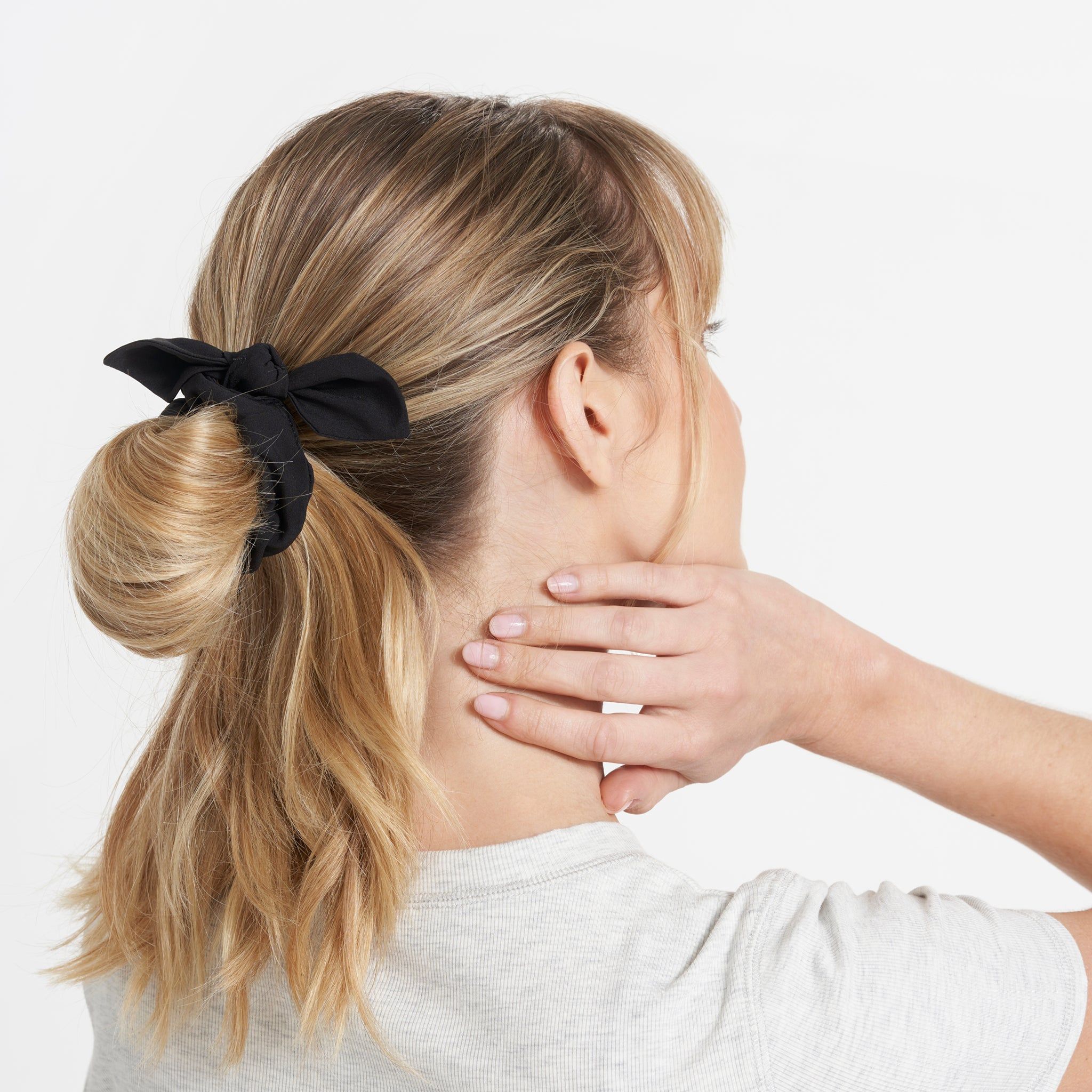 Tie Scrunchy | Black sold by Vuori product image thumbnail 2