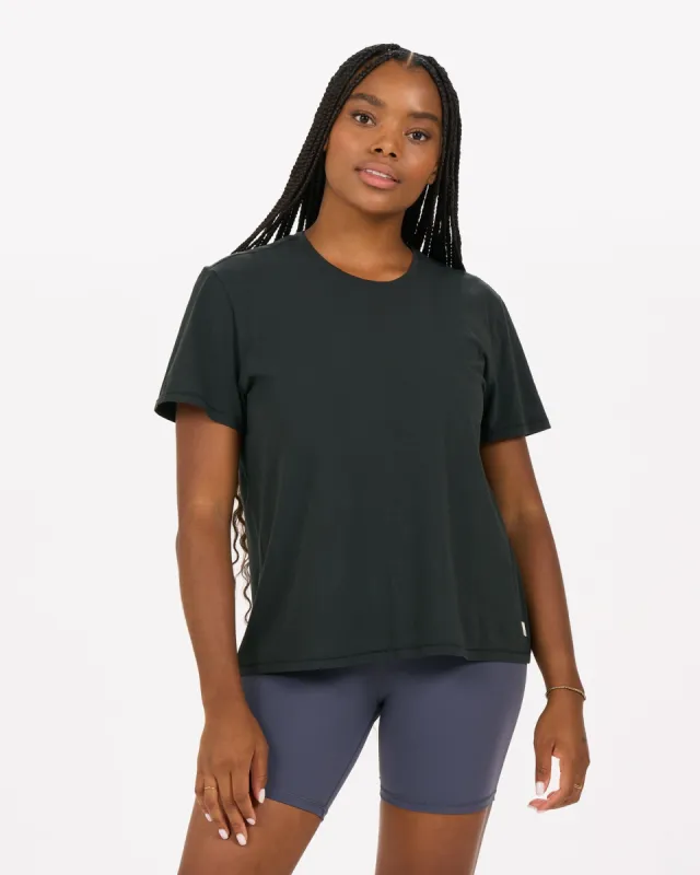 Feather Tee | Washed Black sold by Vuori