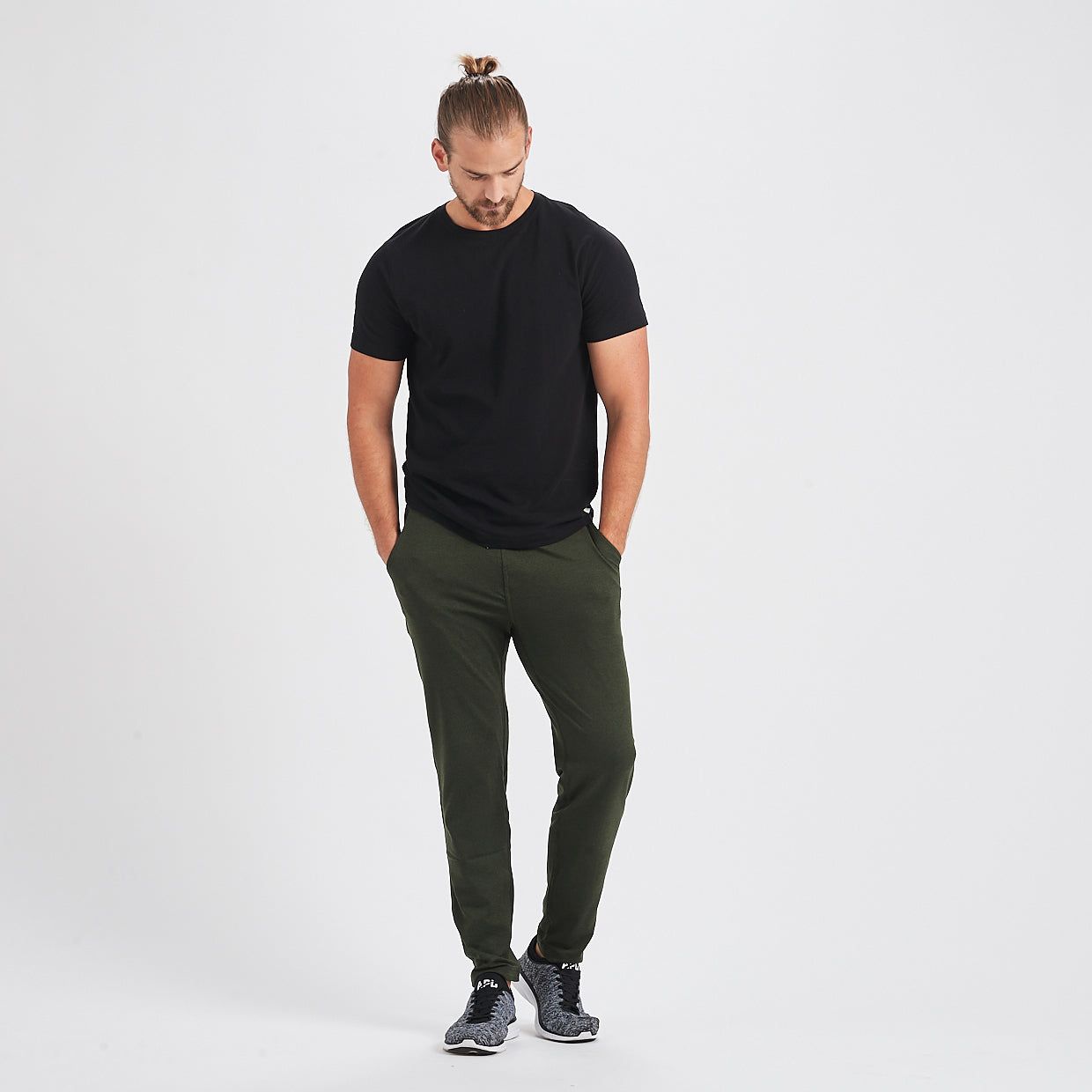 Ponto Performance Pant | Moss Heather sold by Vuori product image thumbnail 5