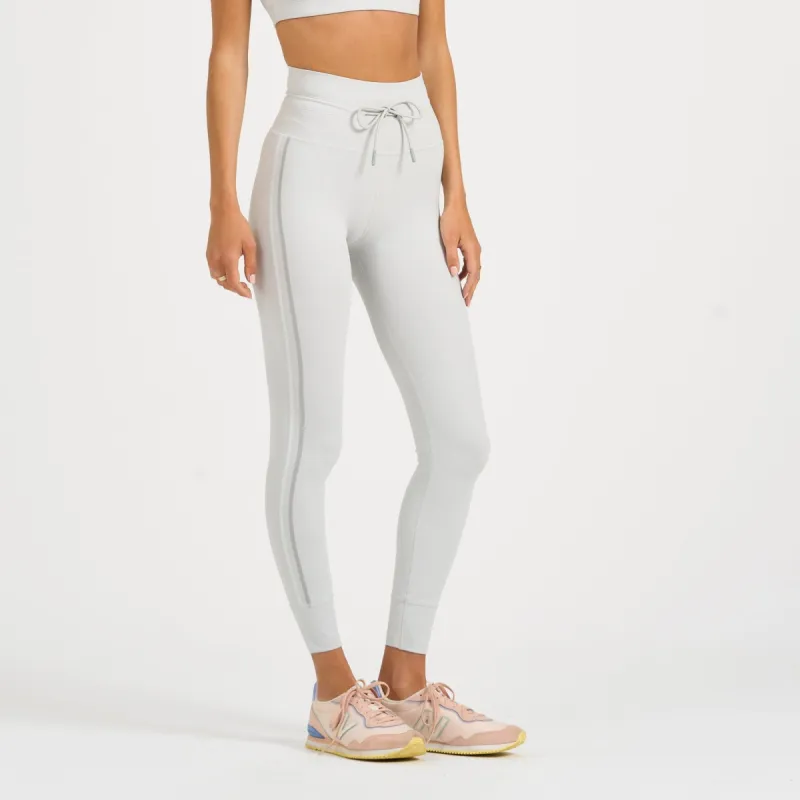 Daily Sport Legging | Mineral sold by Vuori