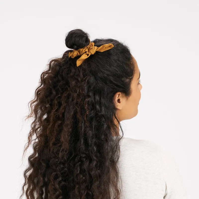 Tie Scrunchy | Dark Golden sold by Vuori