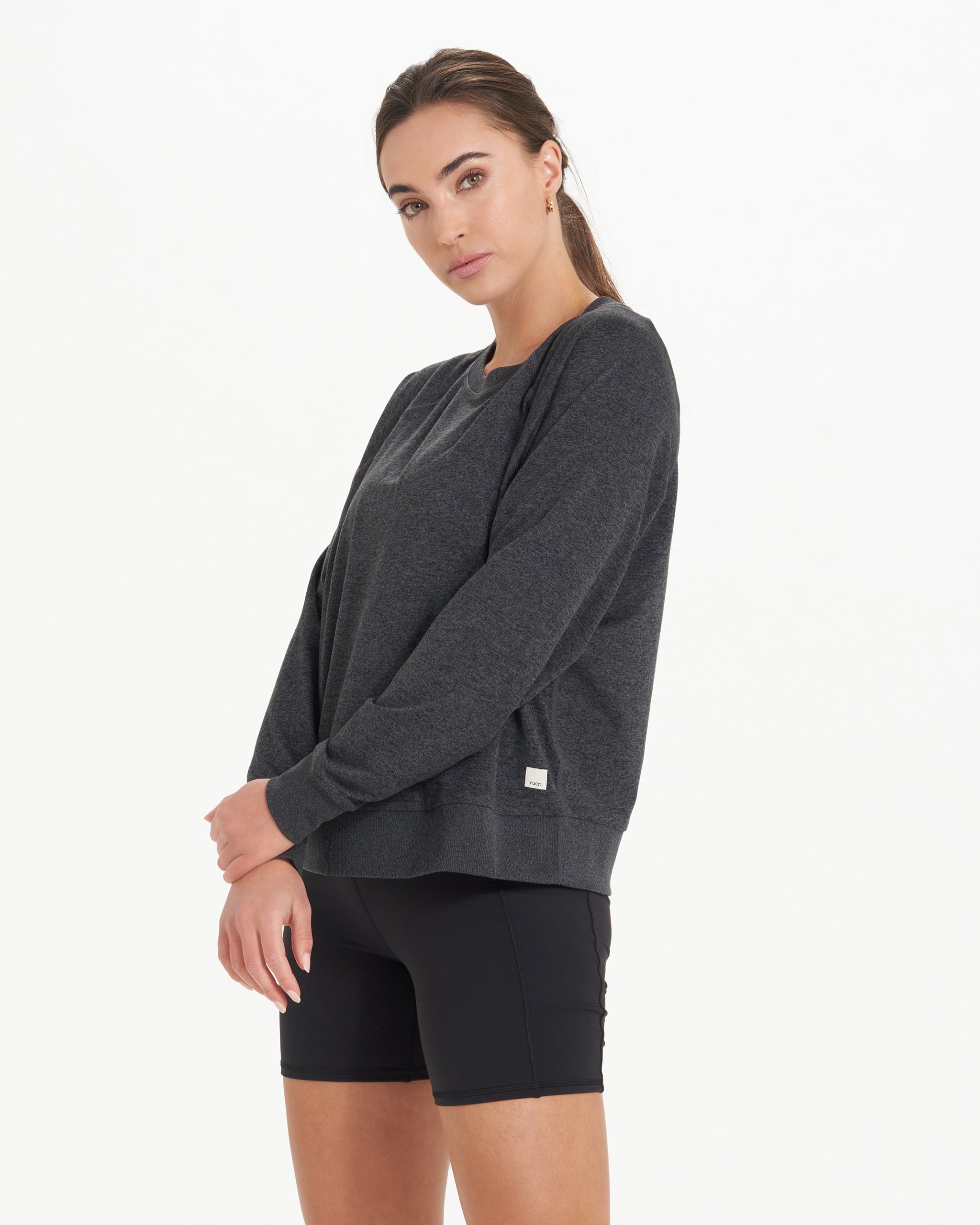 Long-Sleeve Halo Crew | Charcoal Heather sold by Vuori product image thumbnail 2