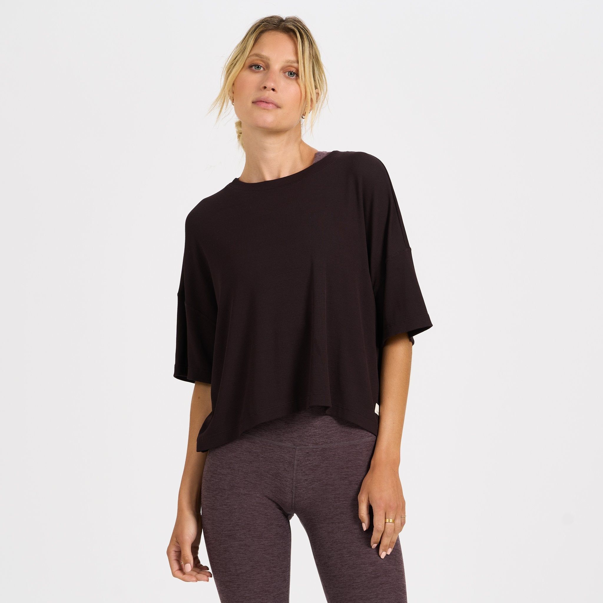 Cove Tee | Dark Cherry sold by Vuori product image thumbnail 2