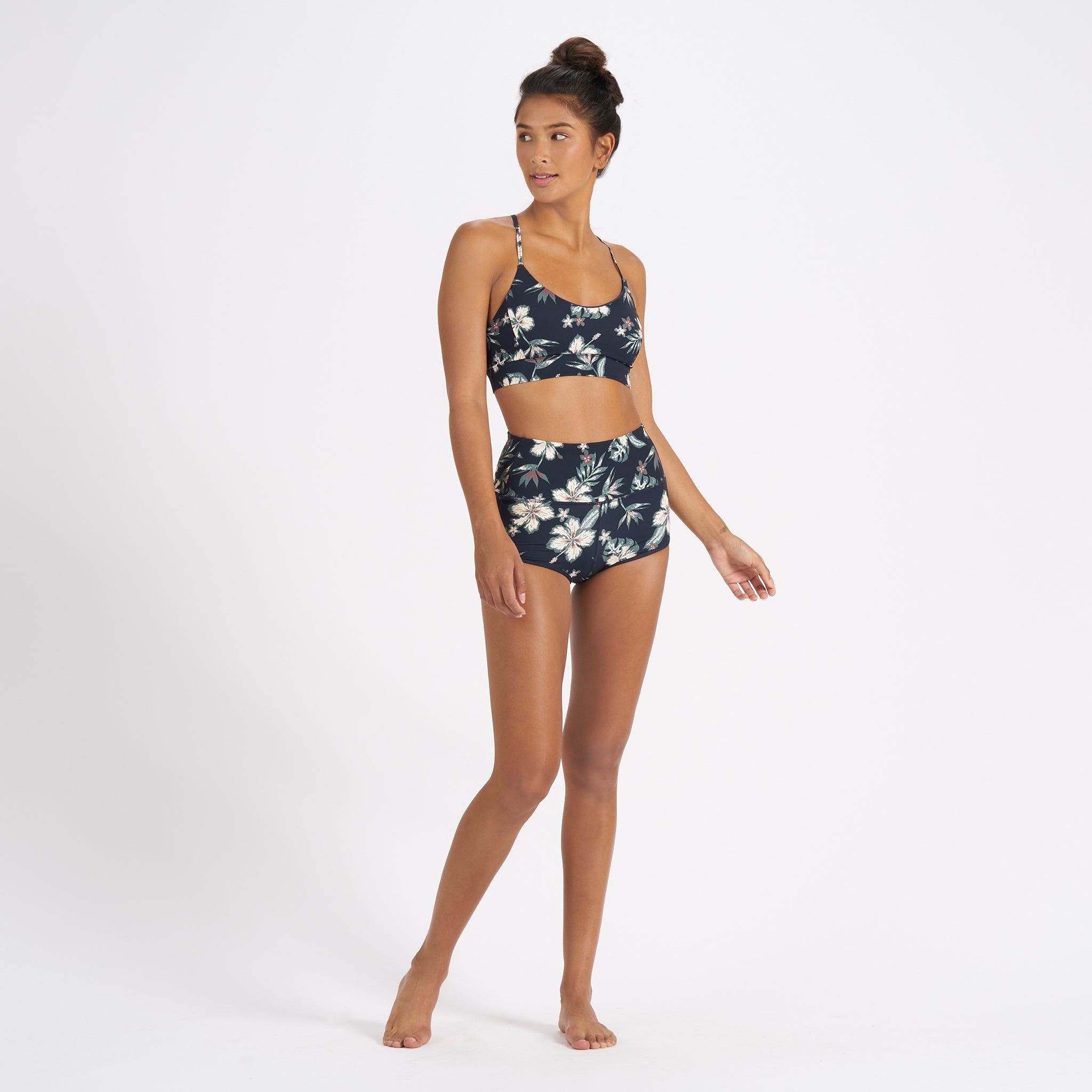 Oasis Bra | Ink Maui sold by Vuori product image thumbnail 4