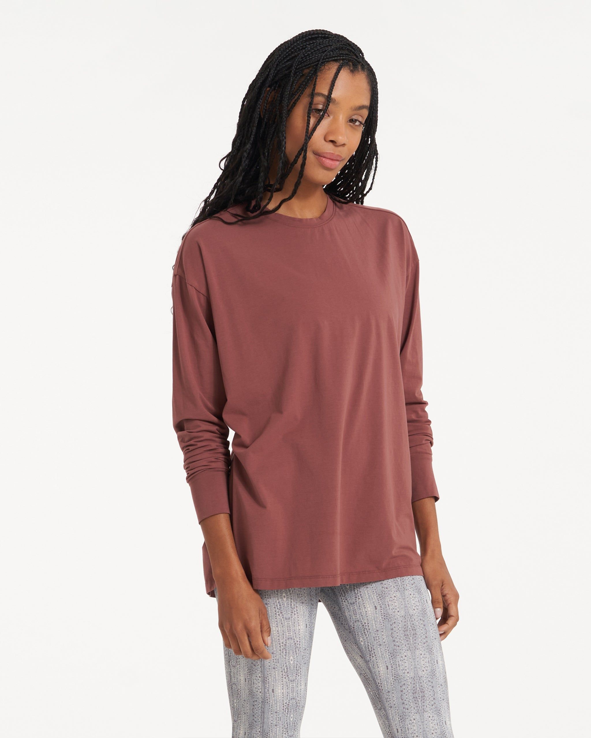 Long-Sleeve Feather Tee | Cedar sold by Vuori