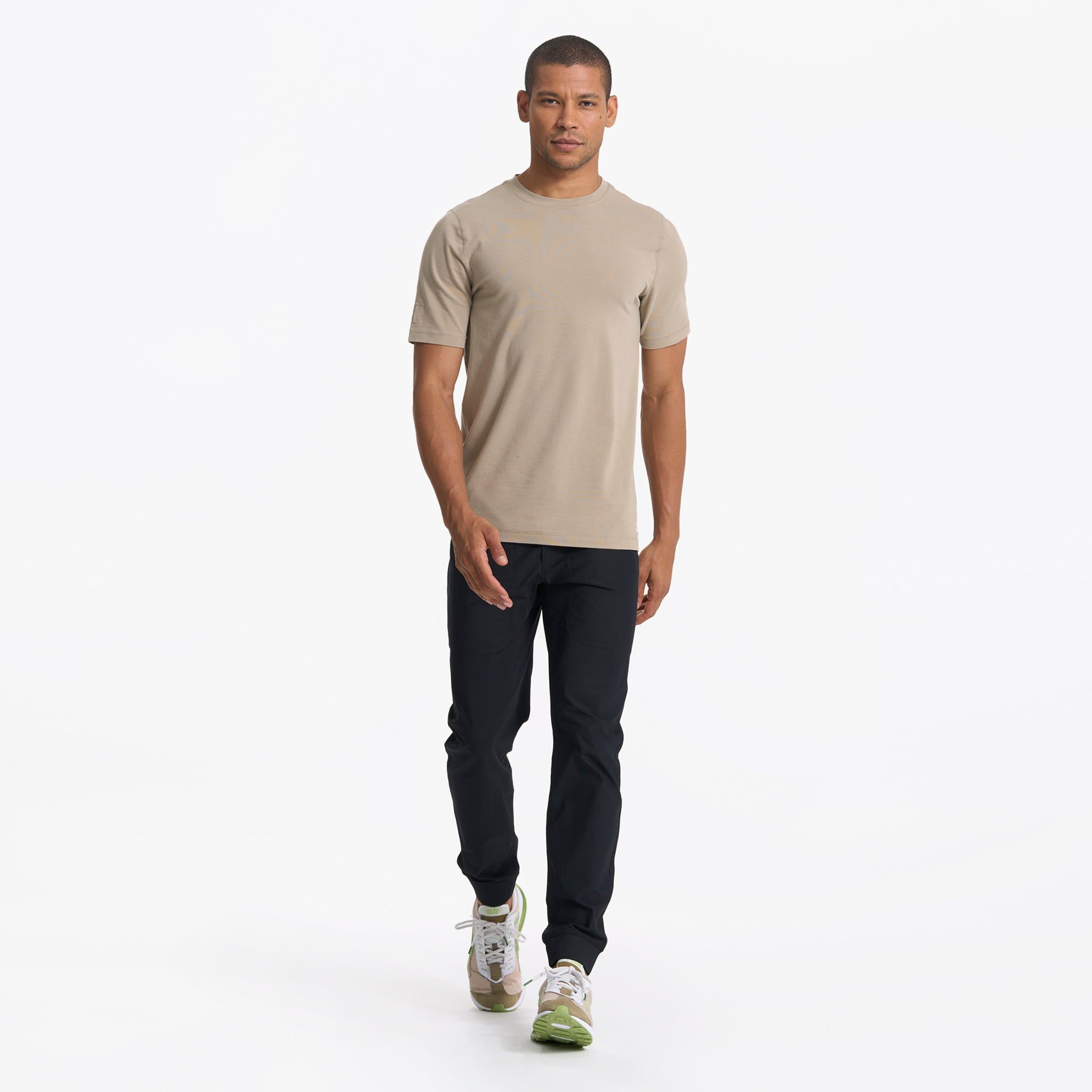 Tuvalu Tee | Gravel sold by Vuori product image thumbnail 4