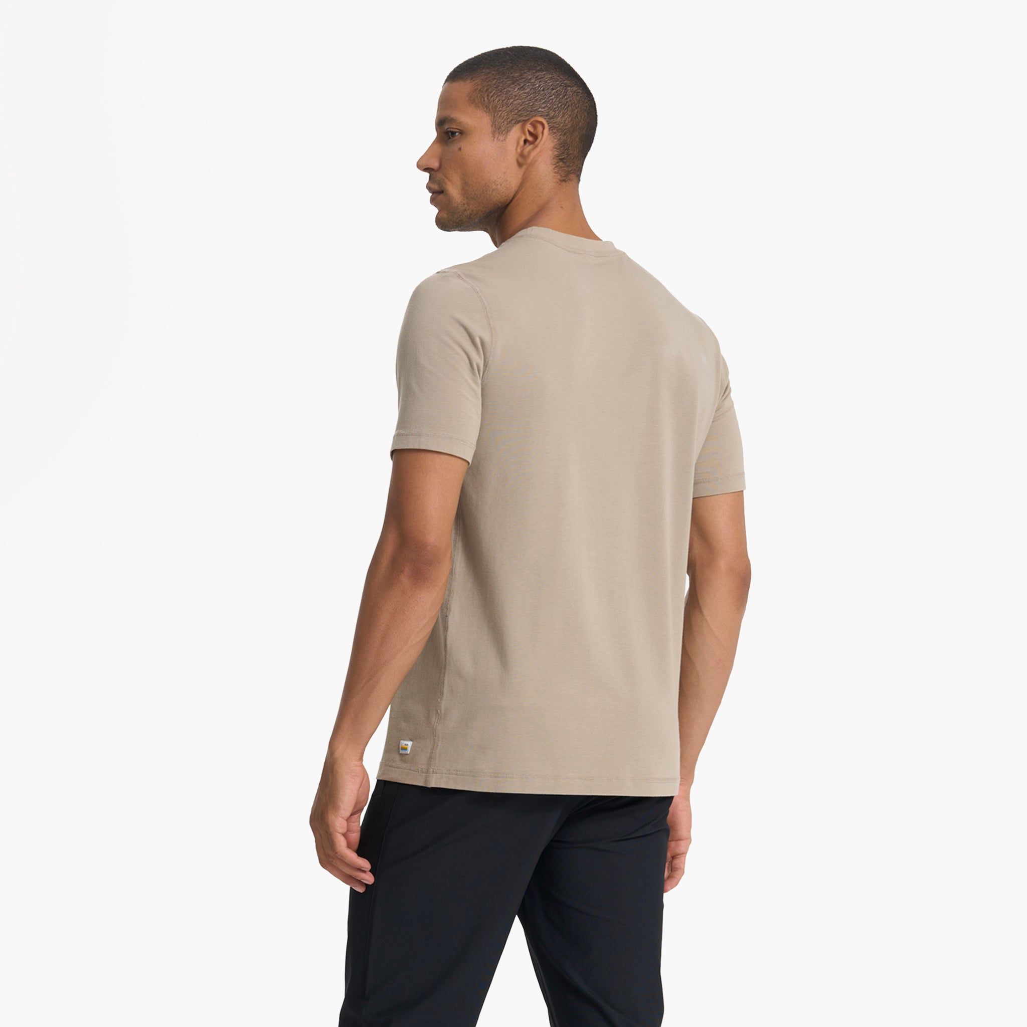 Tuvalu Tee | Gravel sold by Vuori product image thumbnail 5