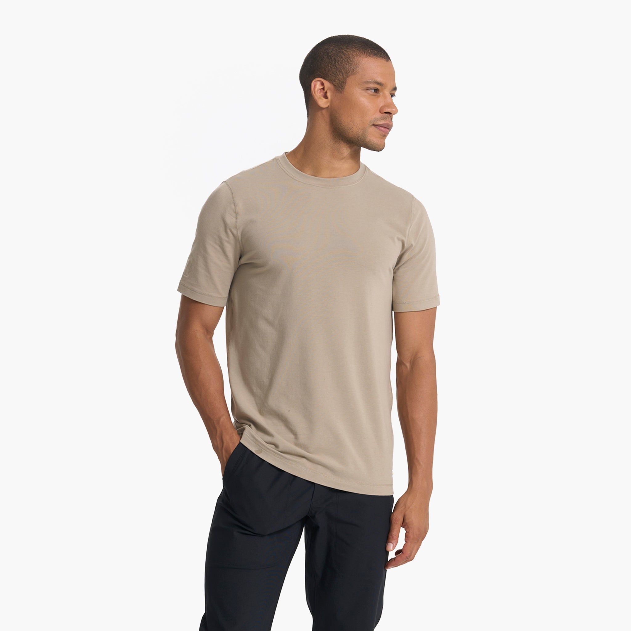 Tuvalu Tee | Gravel sold by Vuori product image thumbnail 2