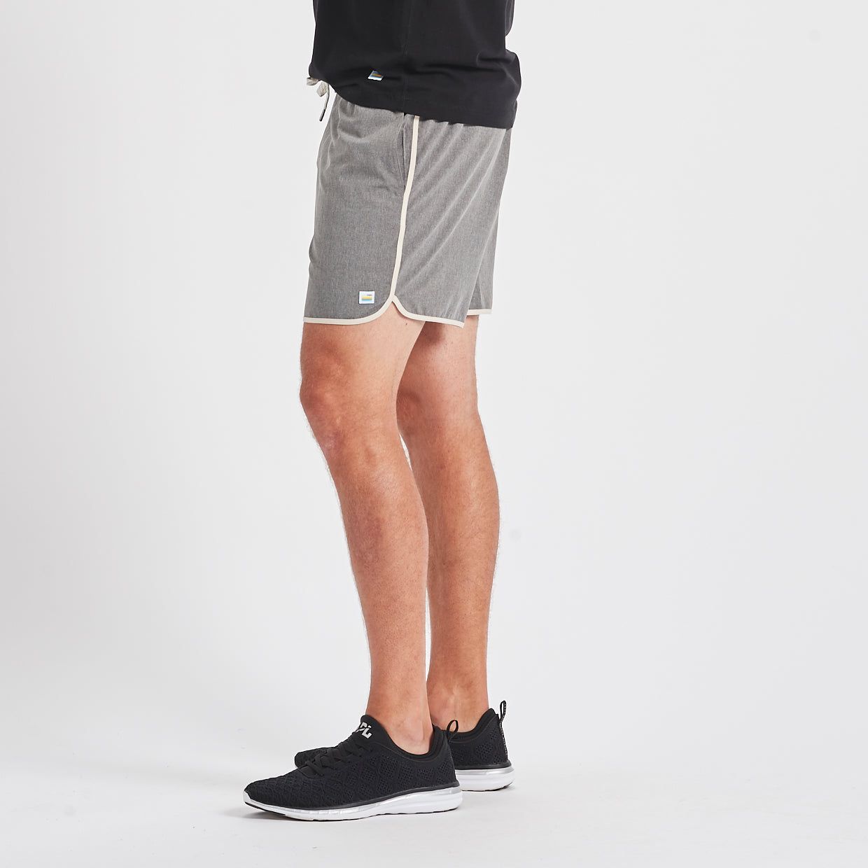 Banks Short 5" | Grey Linen Texture sold by Vuori product image thumbnail 3