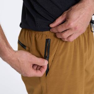 Elevate Kore Short | Caramel sold by Vuori