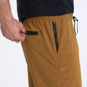 Elevate Kore Short | Caramel sold by Vuori