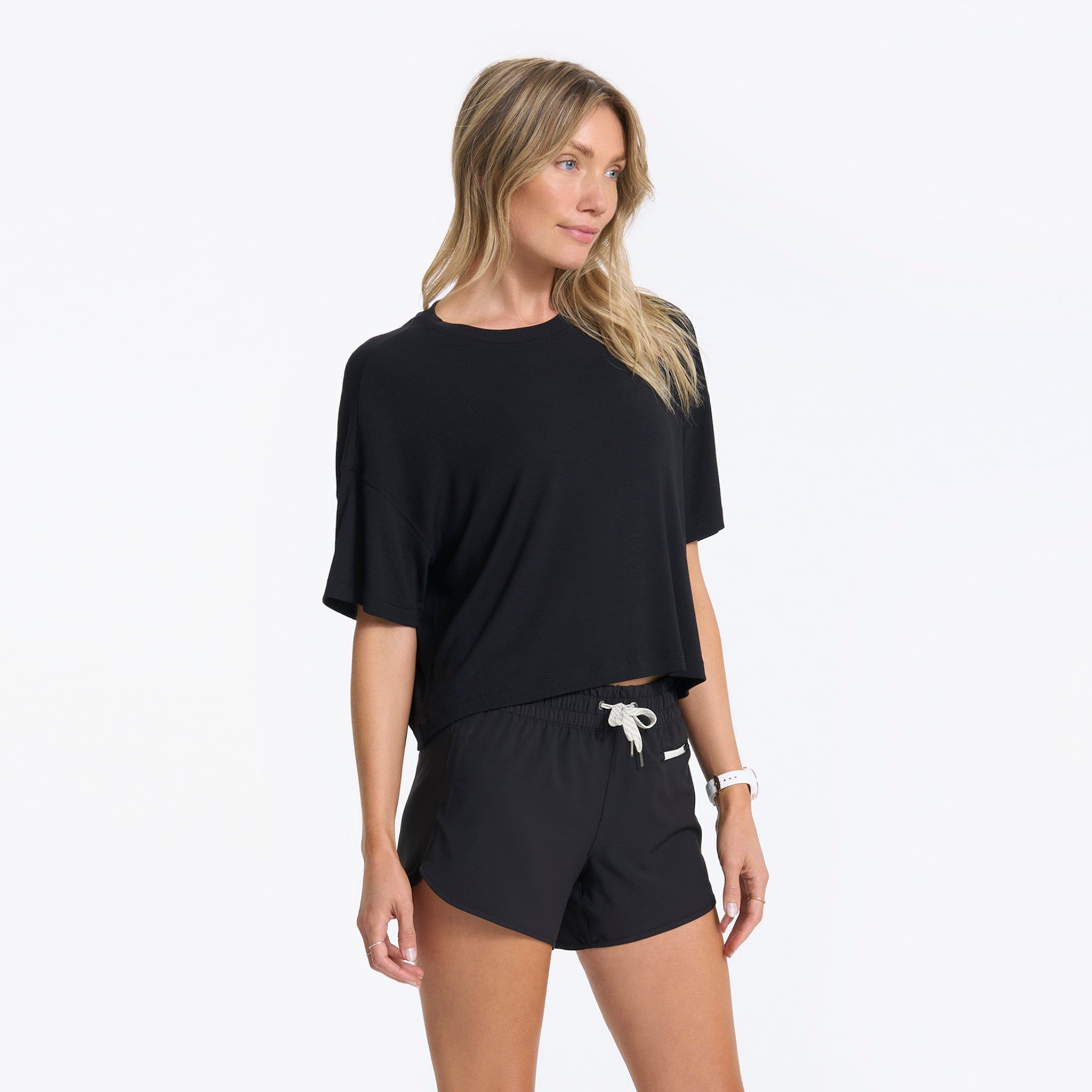 Cove Tee | Black sold by Vuori