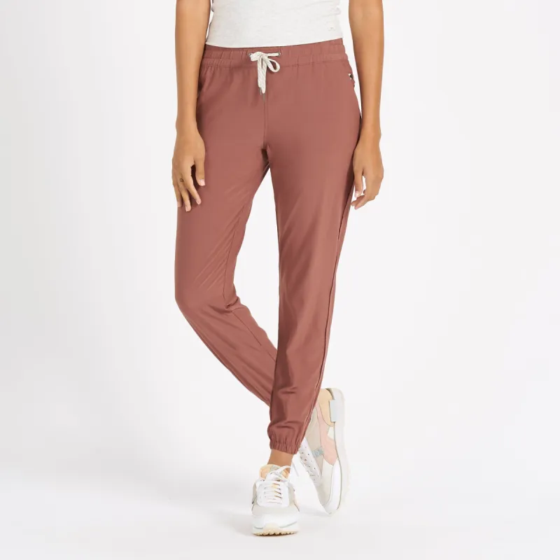Weekend Jogger | Terracotta sold by Vuori