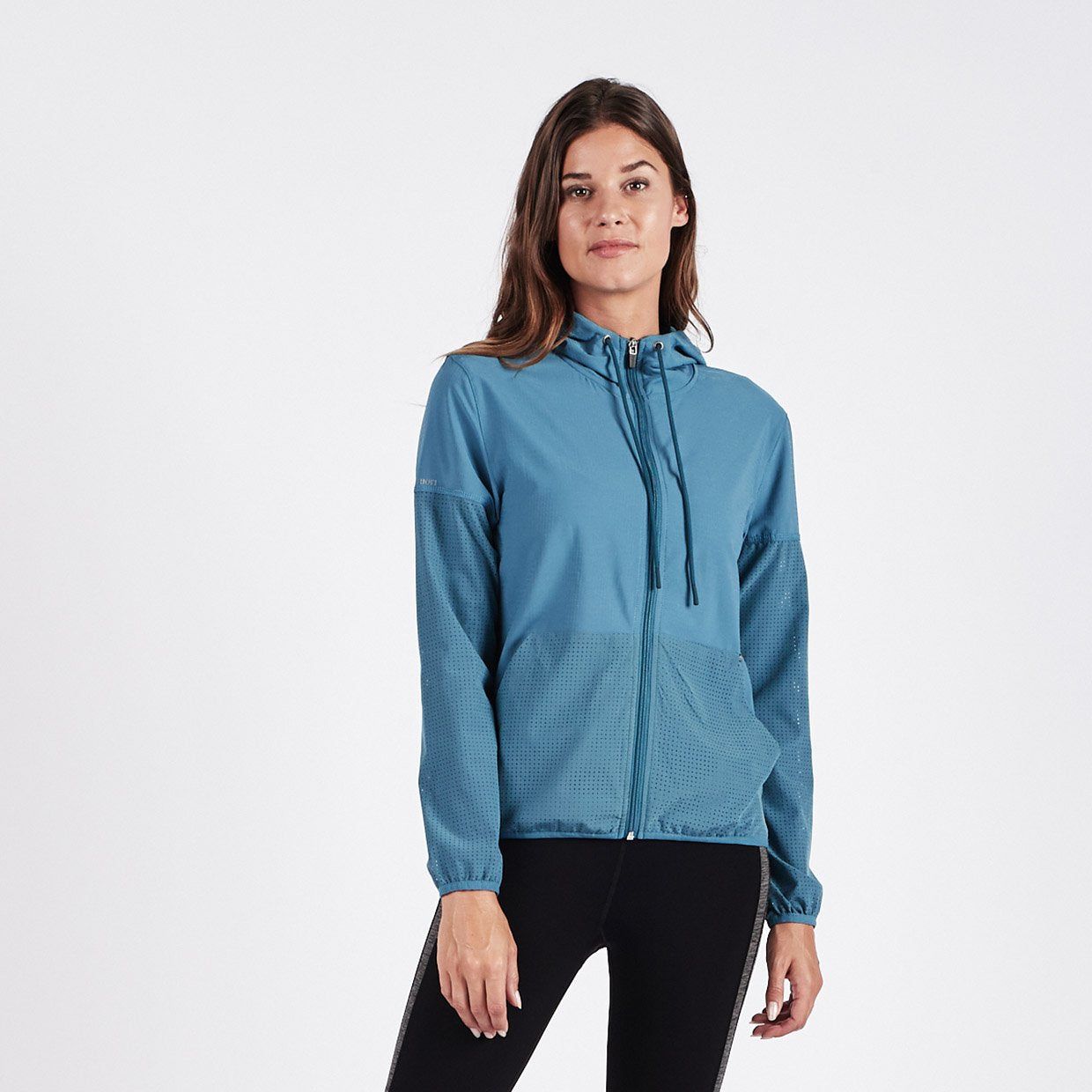 Stonesteps Windbreaker | Tide sold by Vuori