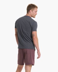 Pursuit Tee | Charcoal sold by Vuori