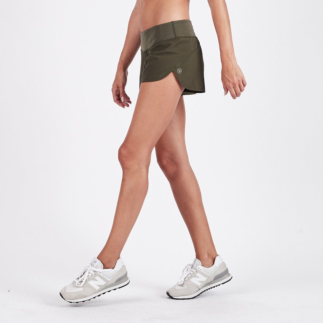 Omni Performance Short | Moss sold by Vuori product image thumbnail 2