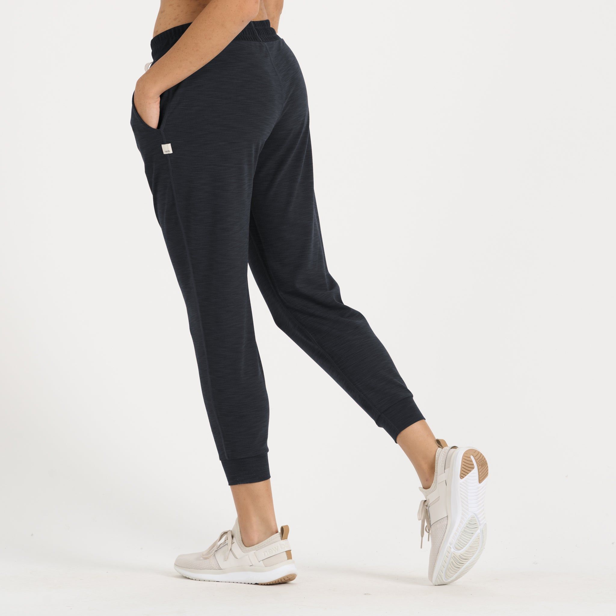 Lux Rib Performance Jogger | Midnight Heather sold by Vuori product image thumbnail 2