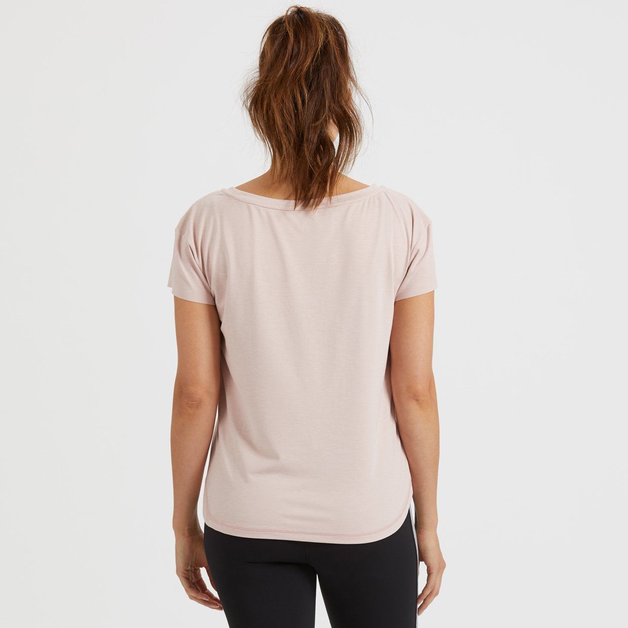 Lux Performance Tee | Shell Heather sold by Vuori product image thumbnail 3
