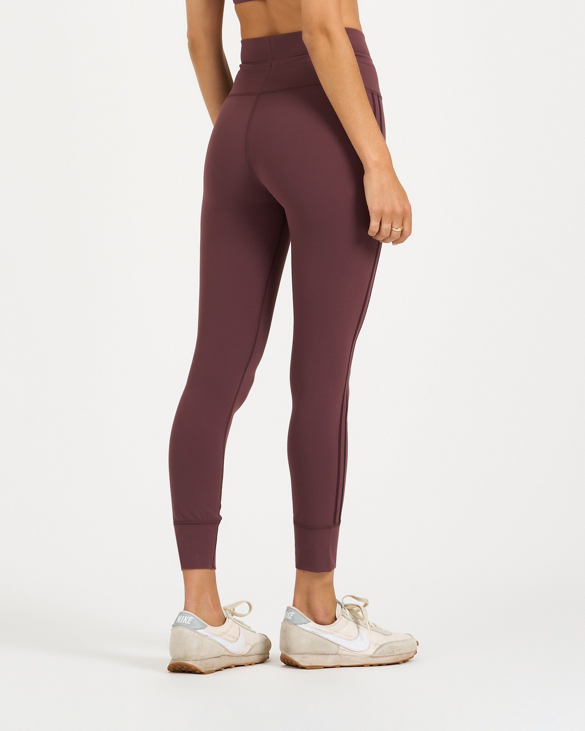Daily Sport Legging | Fig sold by Vuori product image thumbnail 3