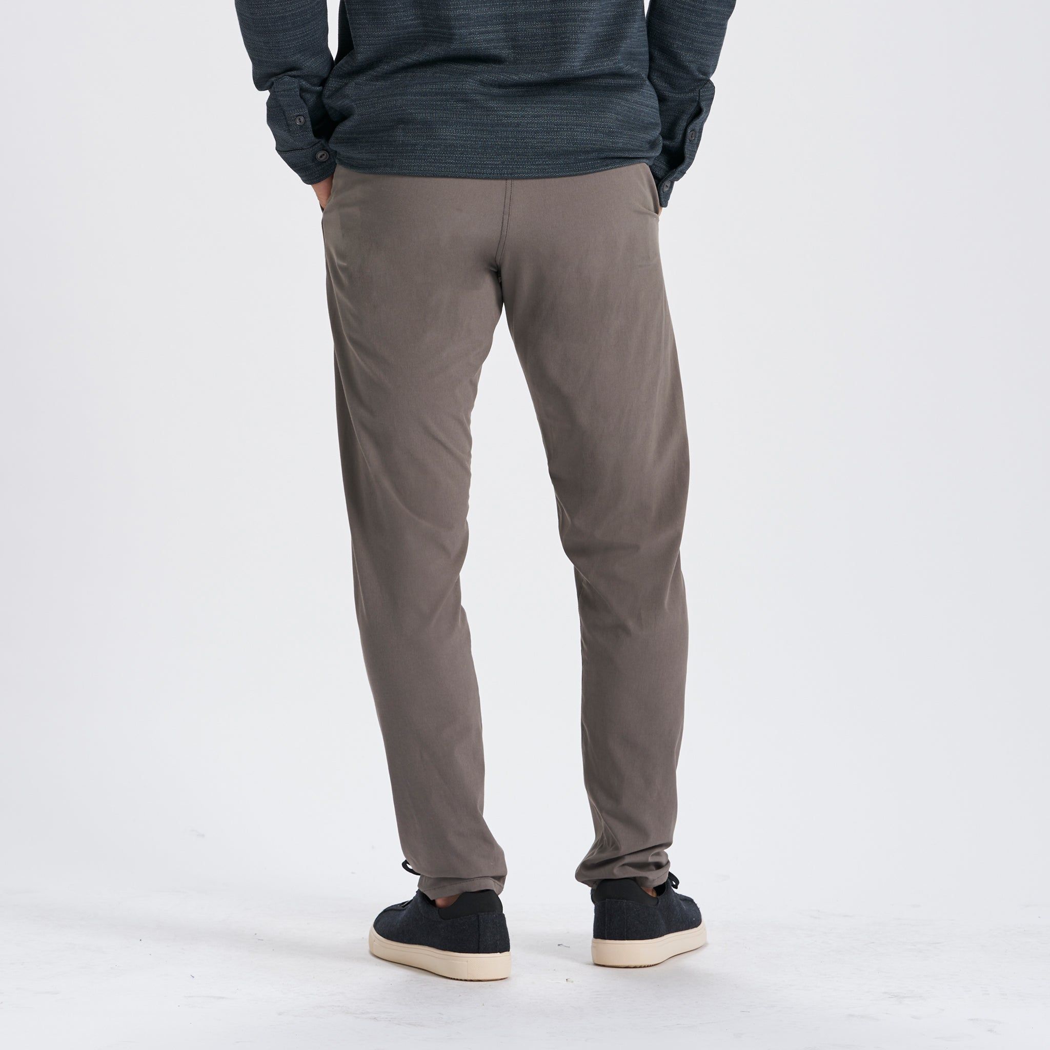 Aim Pant | Cocoa sold by Vuori product image thumbnail 4