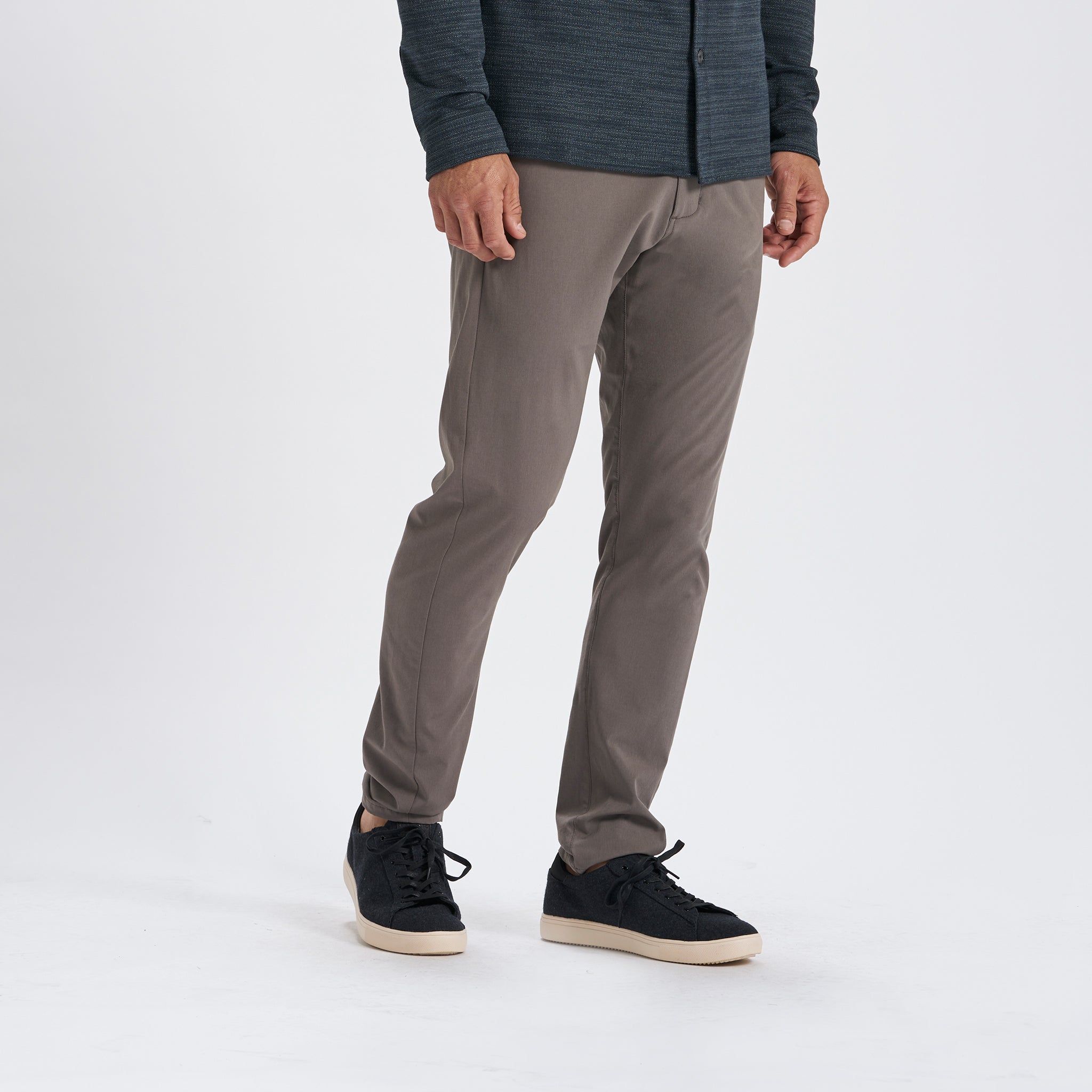 Aim Pant | Cocoa sold by Vuori product image thumbnail 3