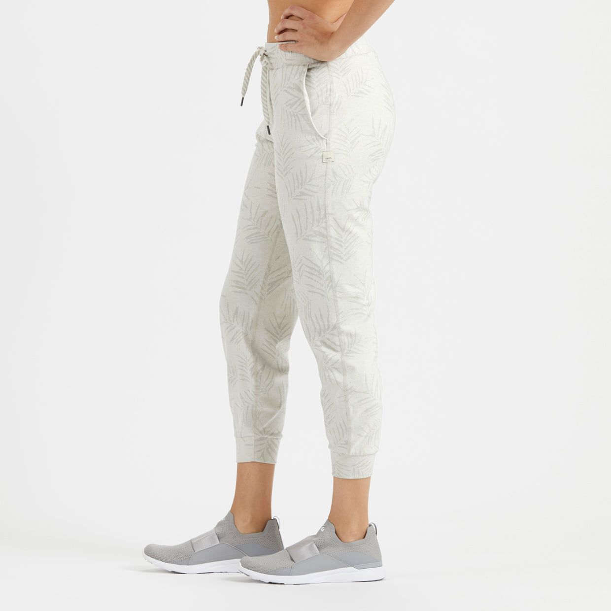 Performance Jogger | Dove Grey Heather Floating Palm sold by Vuori product image thumbnail 2