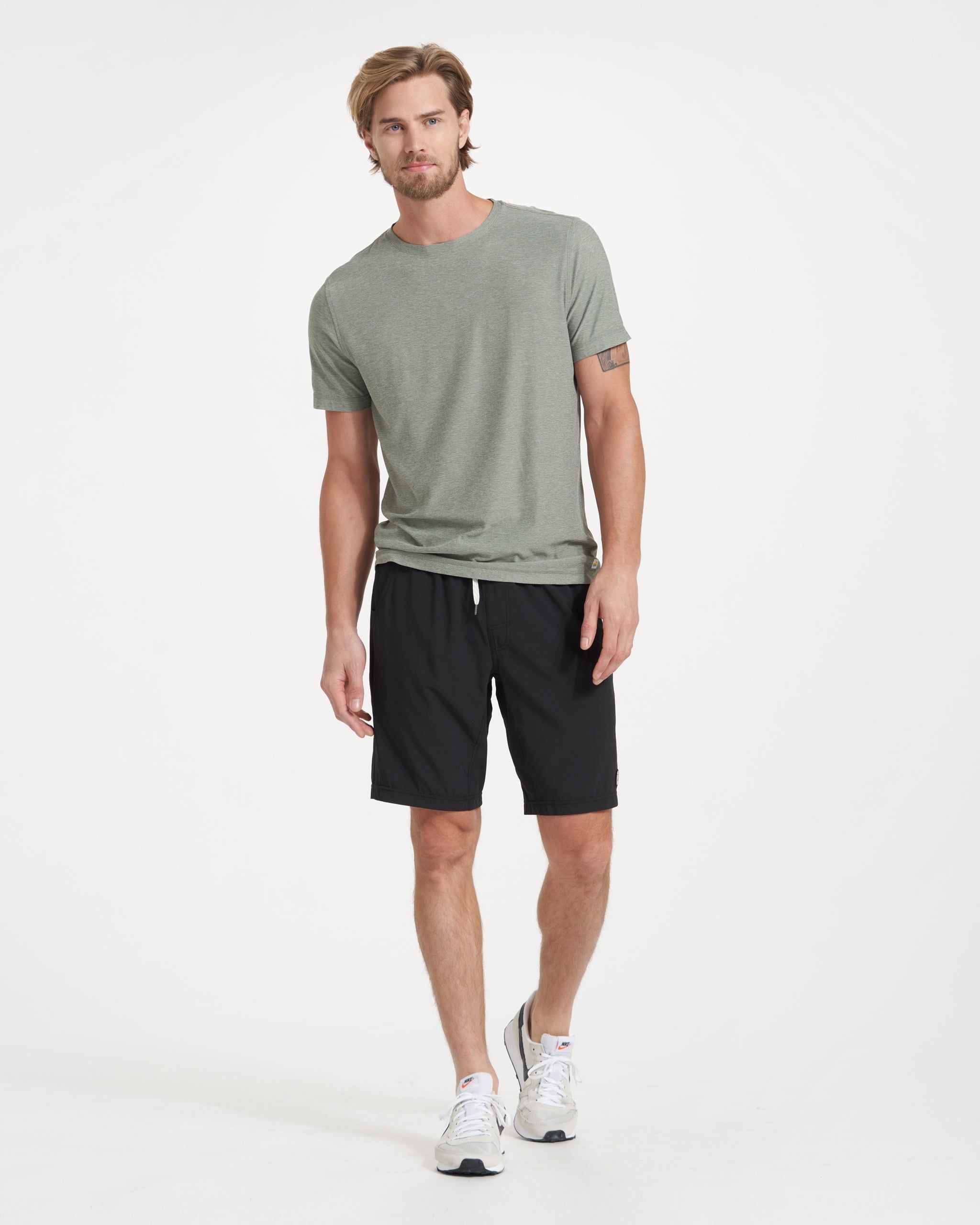 Kore Short 9" | Black sold by Vuori product image thumbnail 6