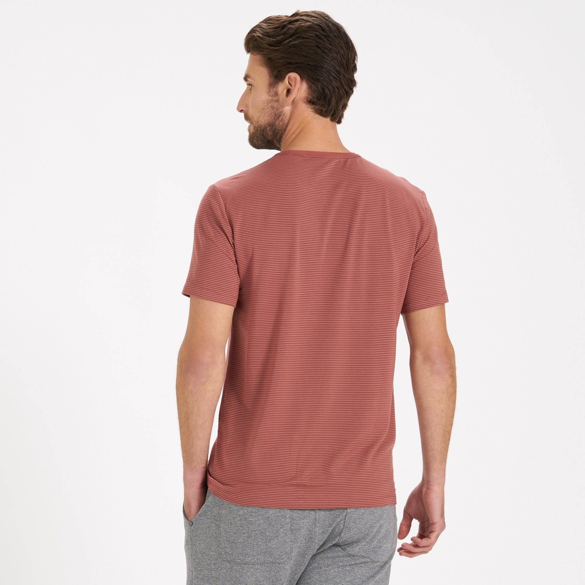 Linear Tech Tee | Red Clay sold by Vuori product image thumbnail 3