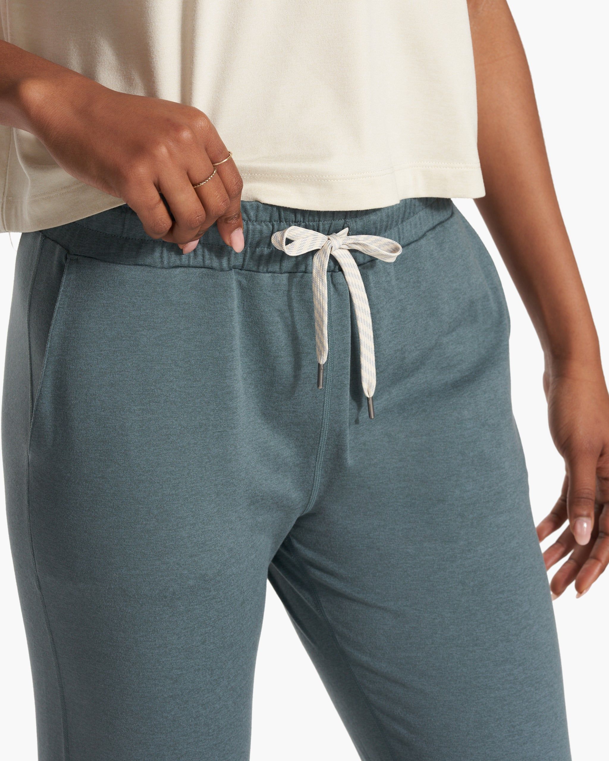 Performance Jogger - Long | Lake Heather sold by Vuori product image thumbnail 3