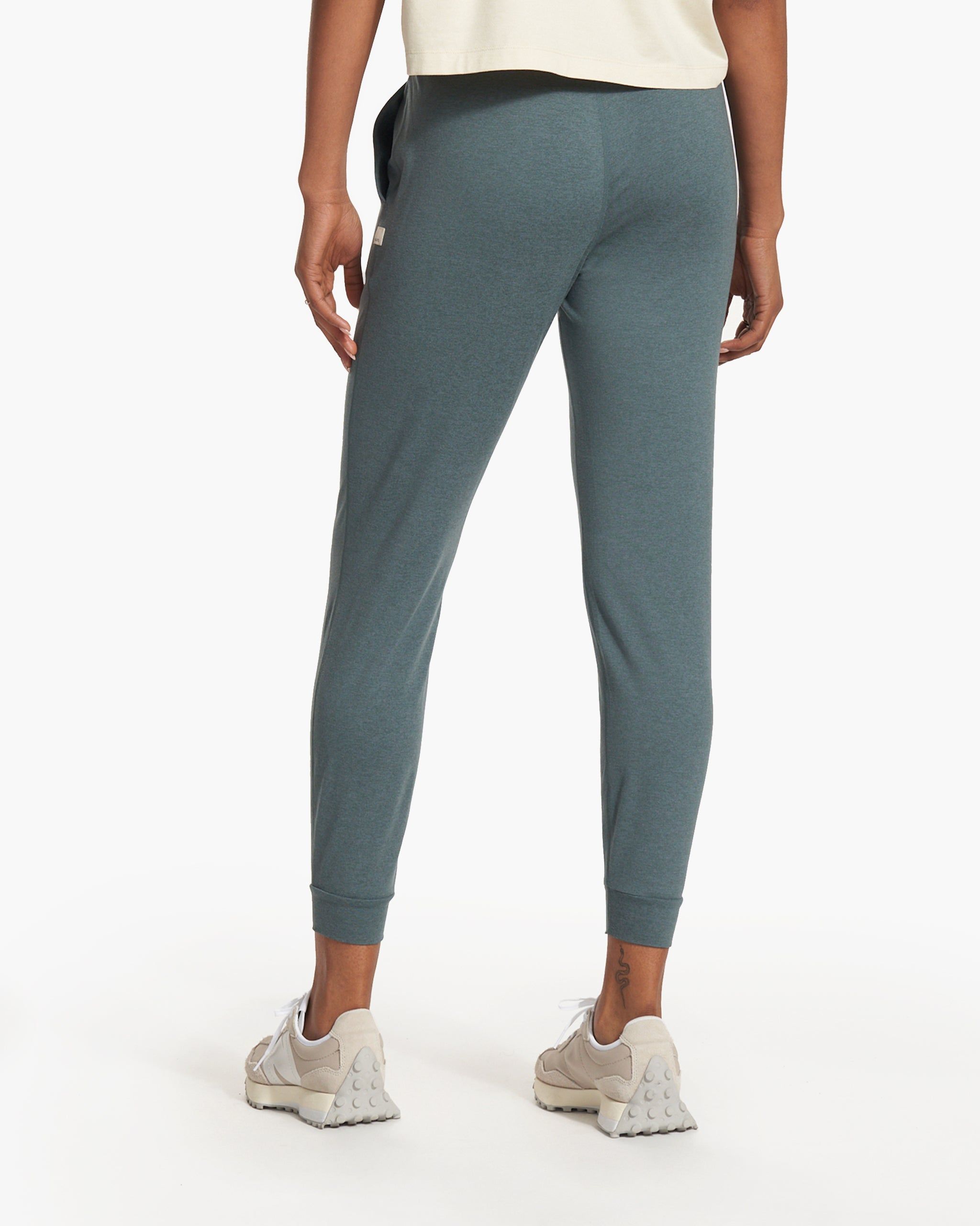 Performance Jogger - Long | Lake Heather sold by Vuori product image thumbnail 4