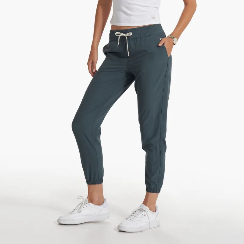 Weekend Jogger | Stone sold by Vuori