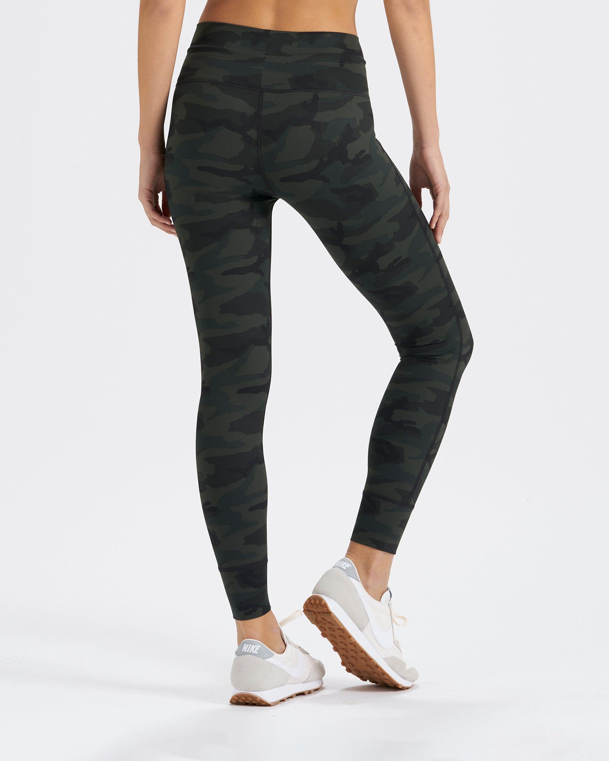 Daily Legging | Green Camo sold by Vuori product image thumbnail 2