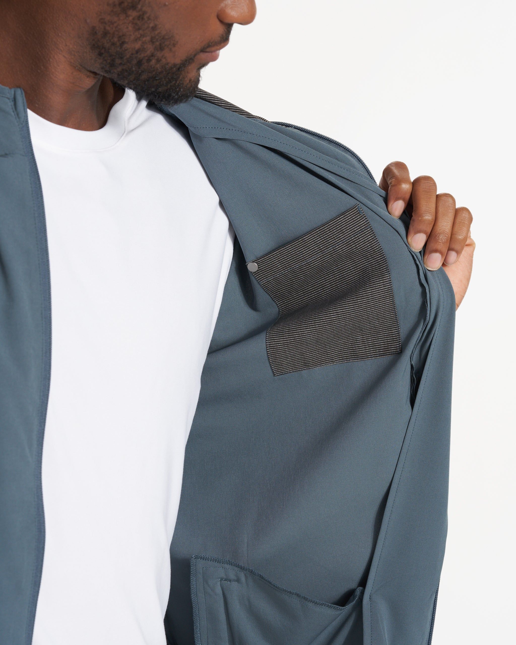 Outdoor Trainer Shell | Lake sold by Vuori product image thumbnail 3