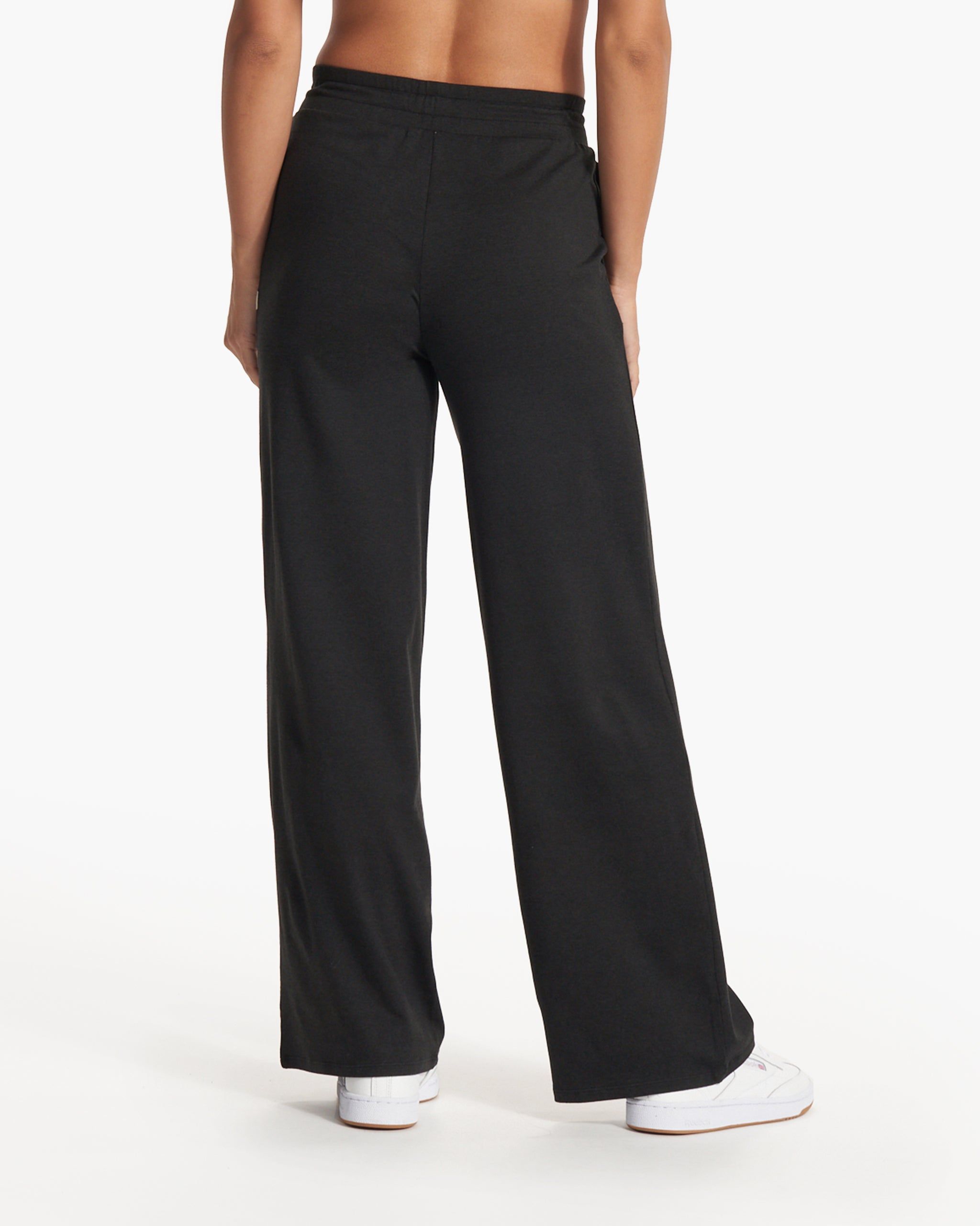 Halo Essential Wideleg - Short | Black Heather sold by Vuori product image thumbnail 4