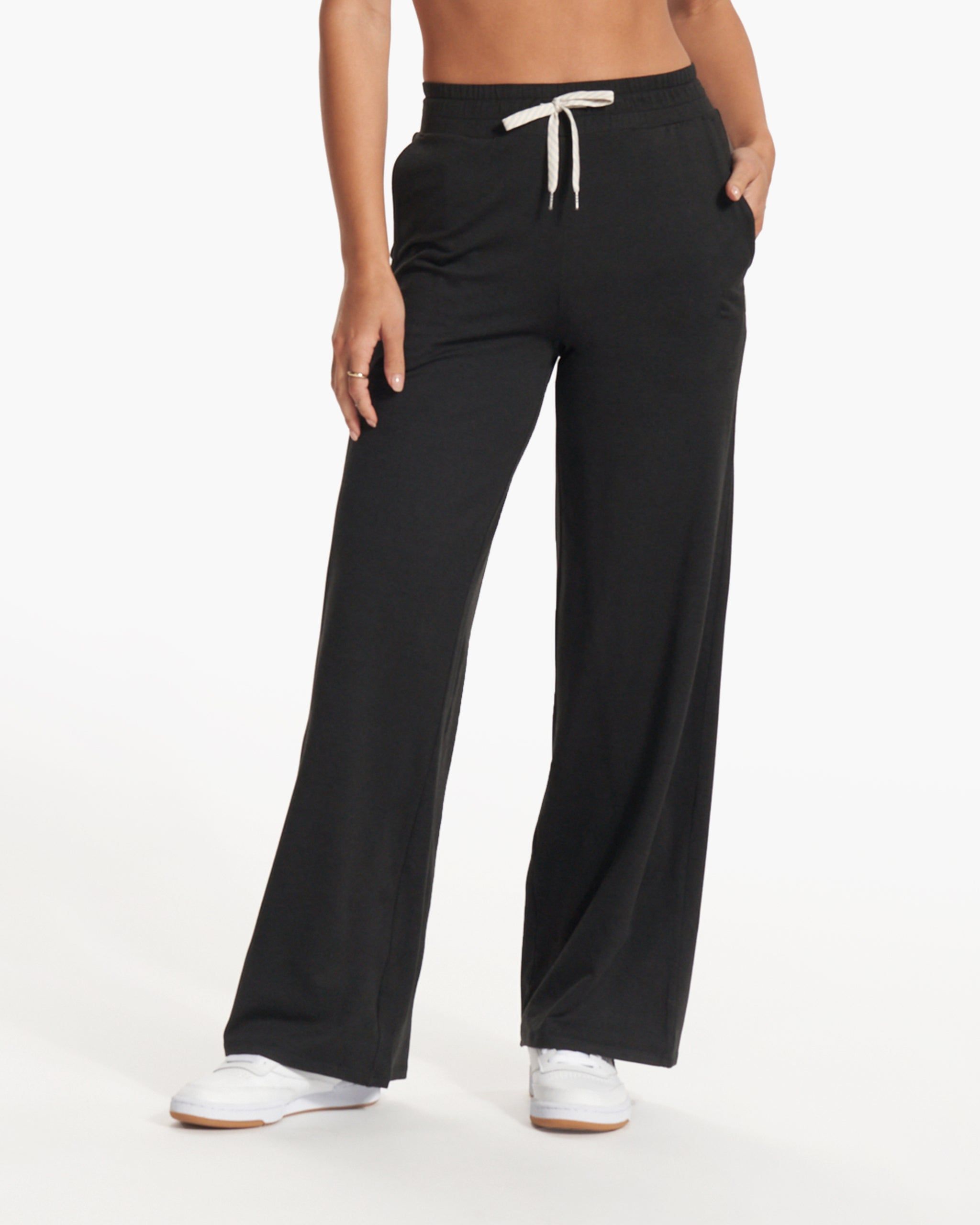 Halo Essential Wideleg - Short | Black Heather sold by Vuori