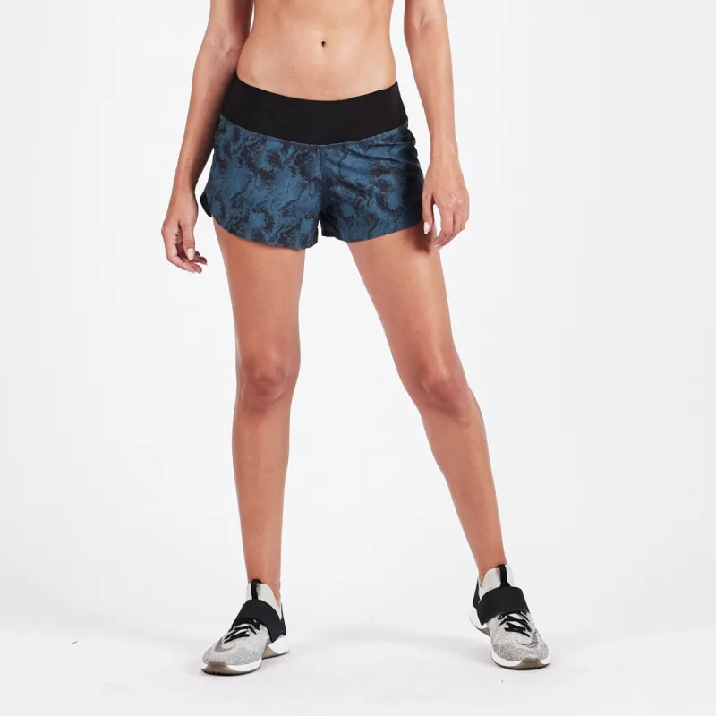 Omni Performance Short | Tide Dunes Texture sold by Vuori