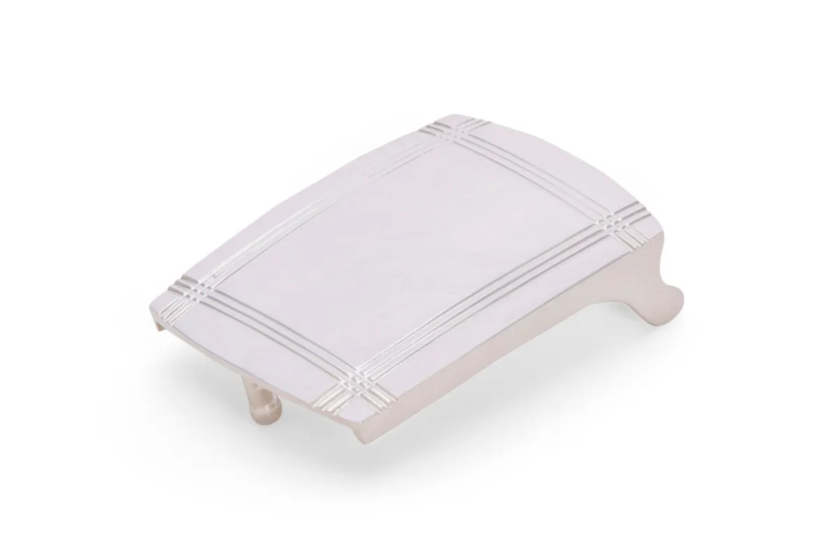 The Plaque with Lines Buckle sold by W. Kleinberg