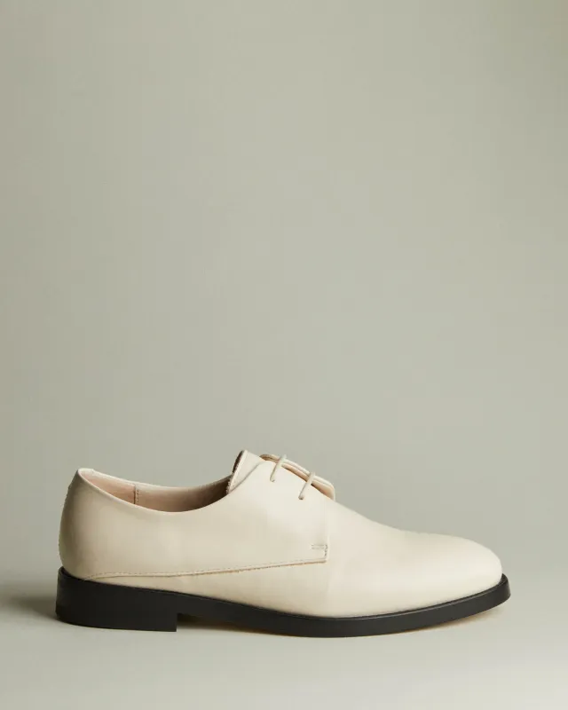 Pena Leather Derby Shoe made by WANT Les Essentiels