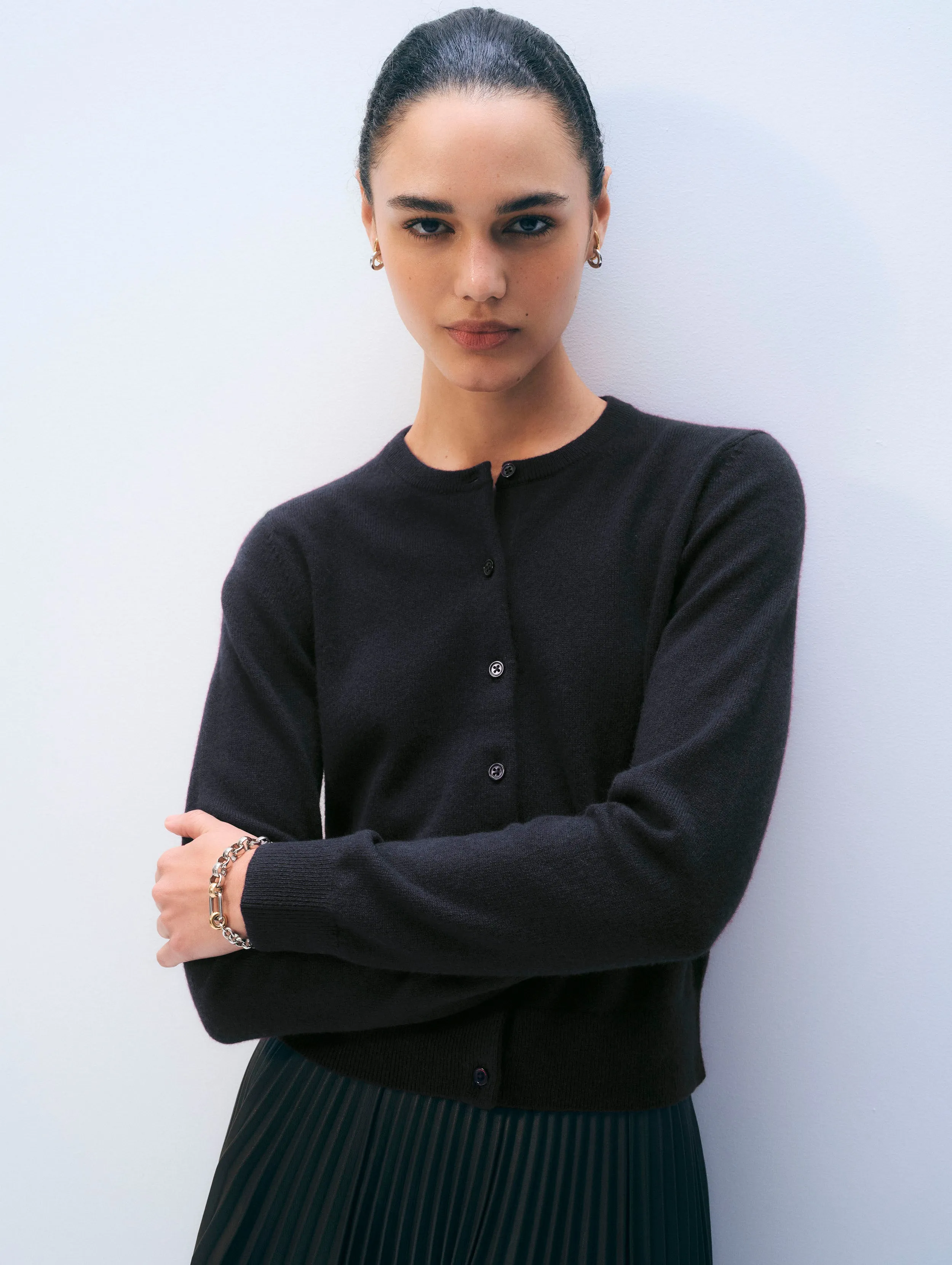 Cashmere Crewneck Cardigan | Black- sold by White + Warren