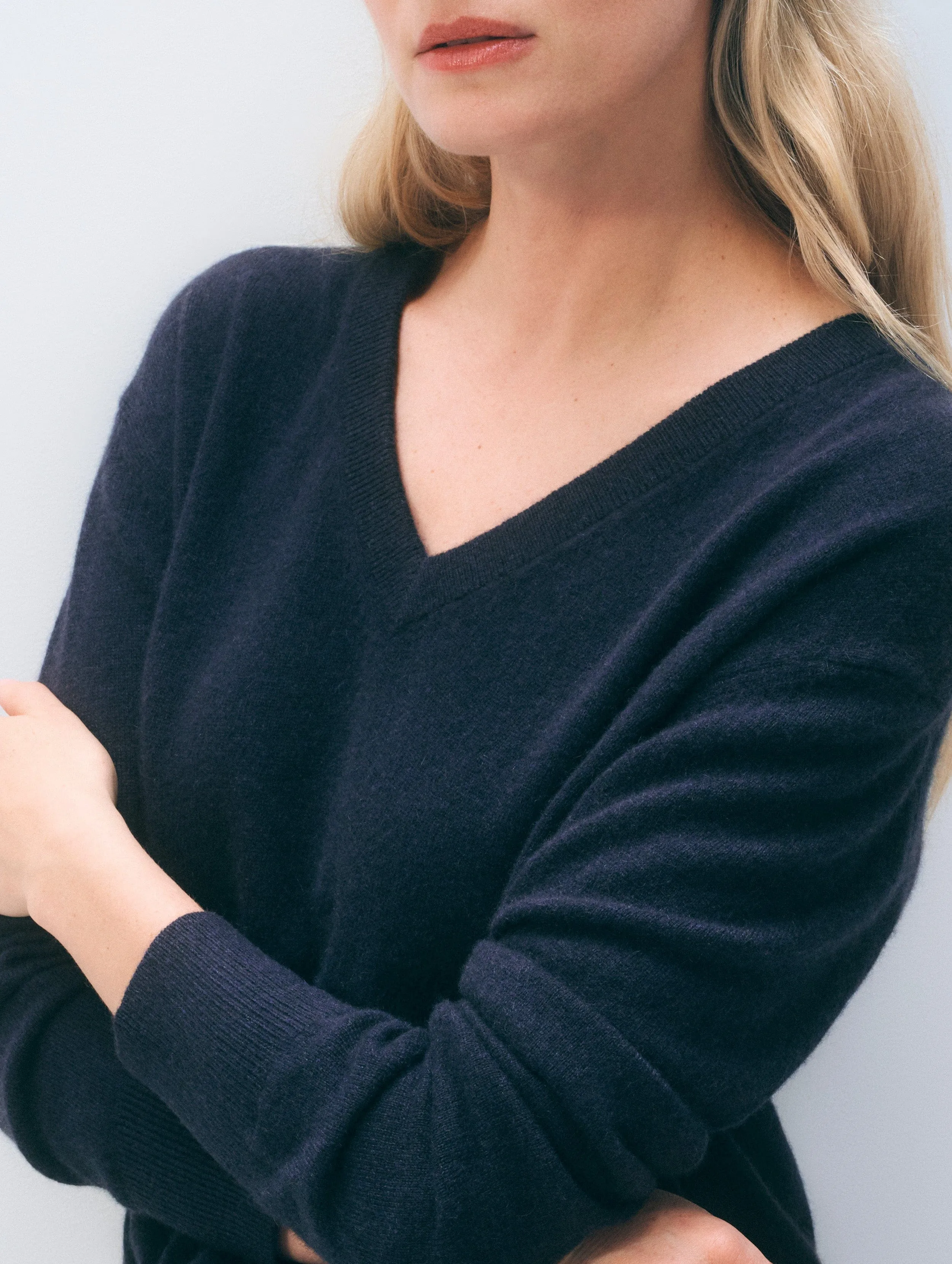 Cashmere V Neck | Deep Navy sold by White + Warren product image thumbnail 2