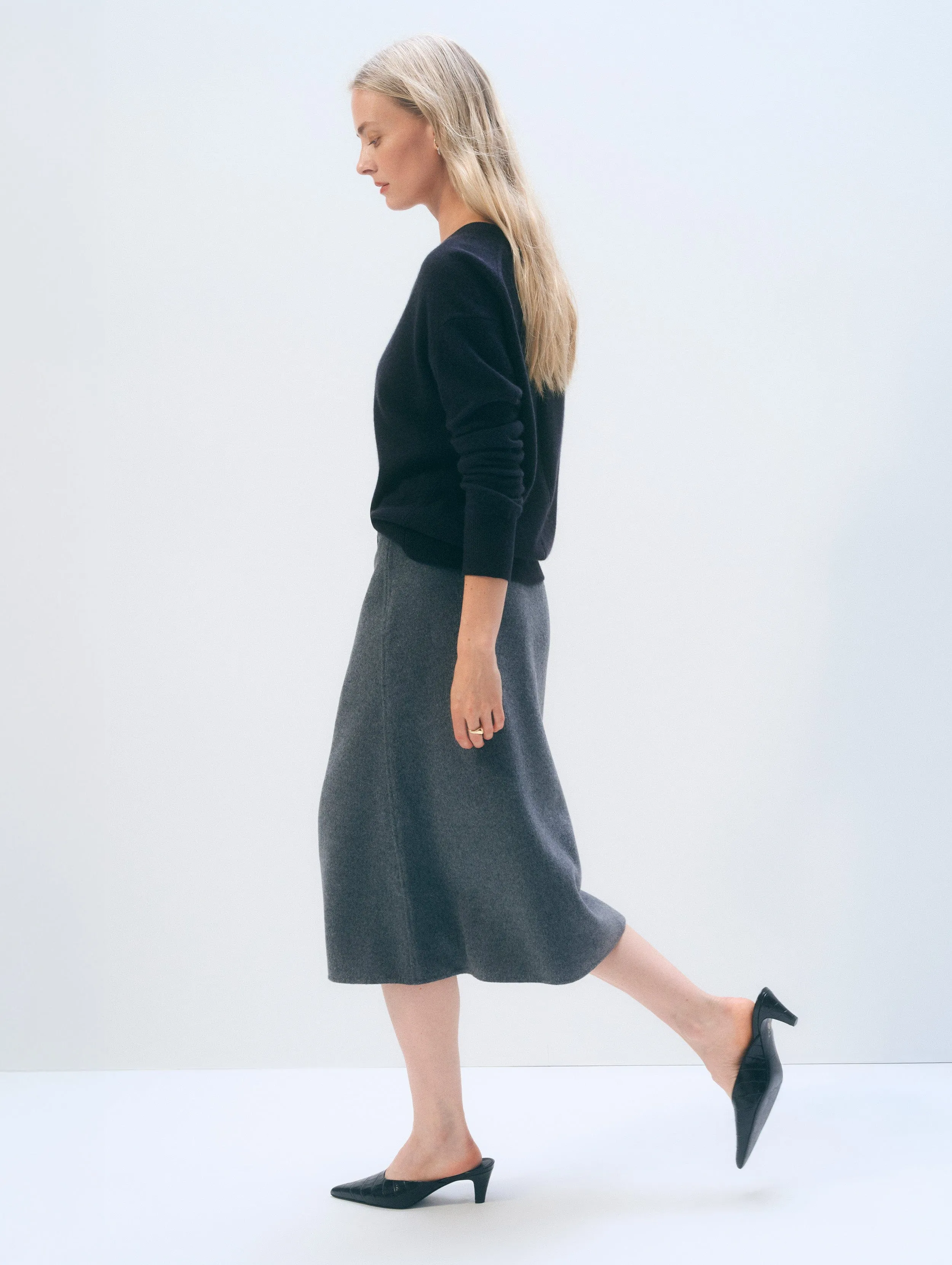 Cashmere V Neck | Deep Navy sold by White + Warren product image thumbnail 3